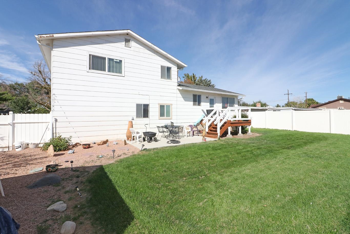 2869 1/2 Elm Avenue