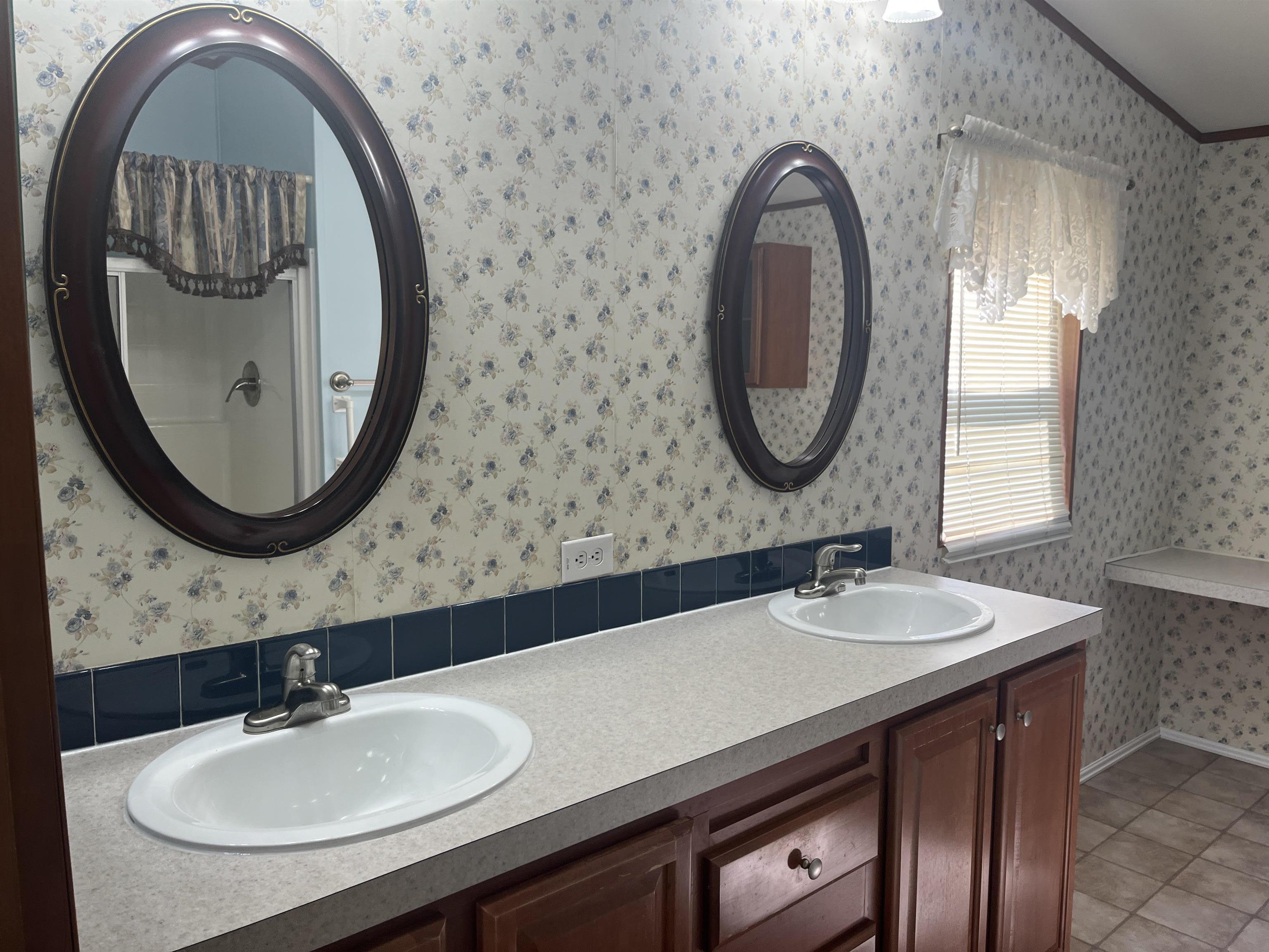 435 32 Road Unit: 231