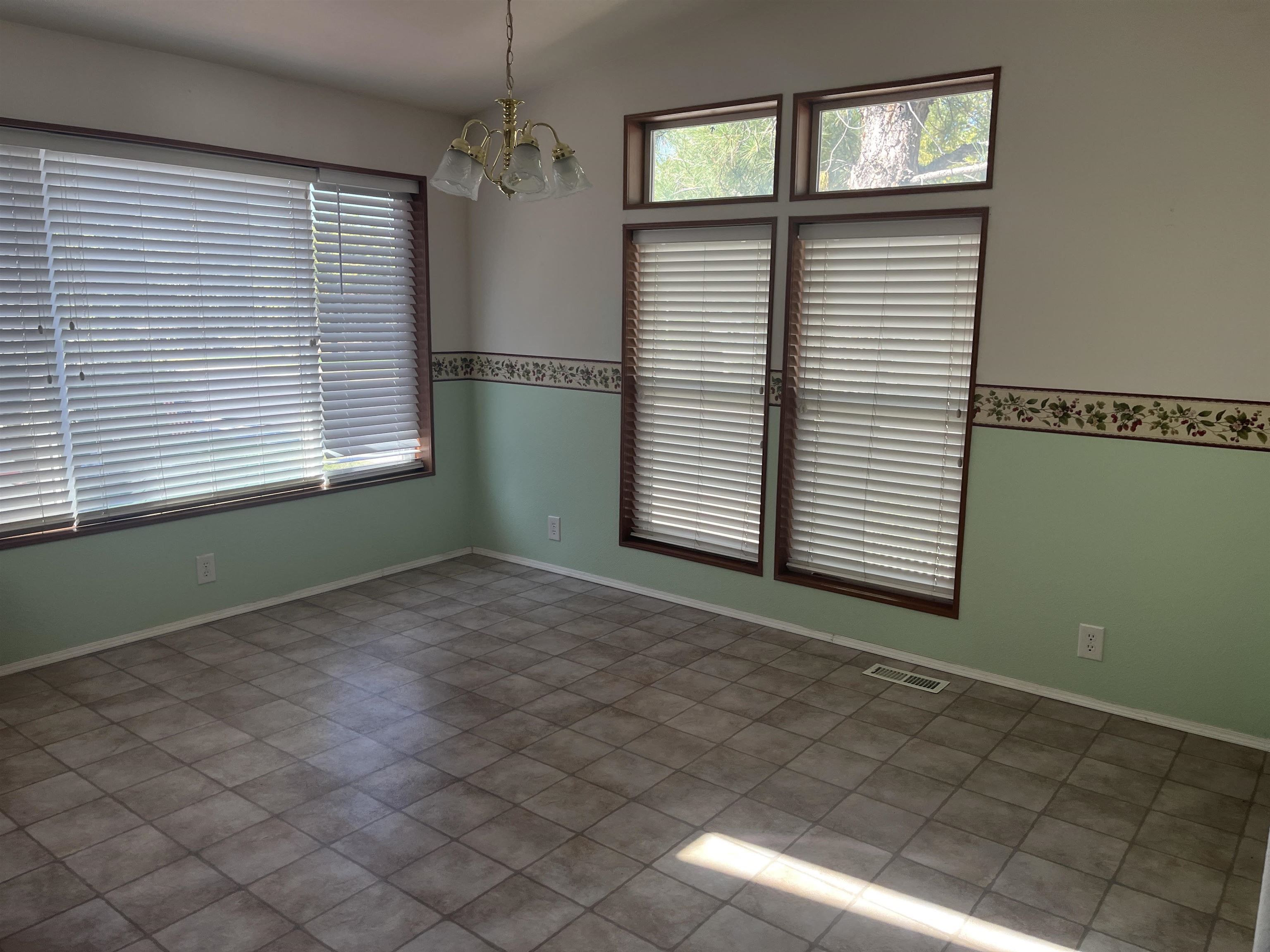 435 32 Road Unit: 231
