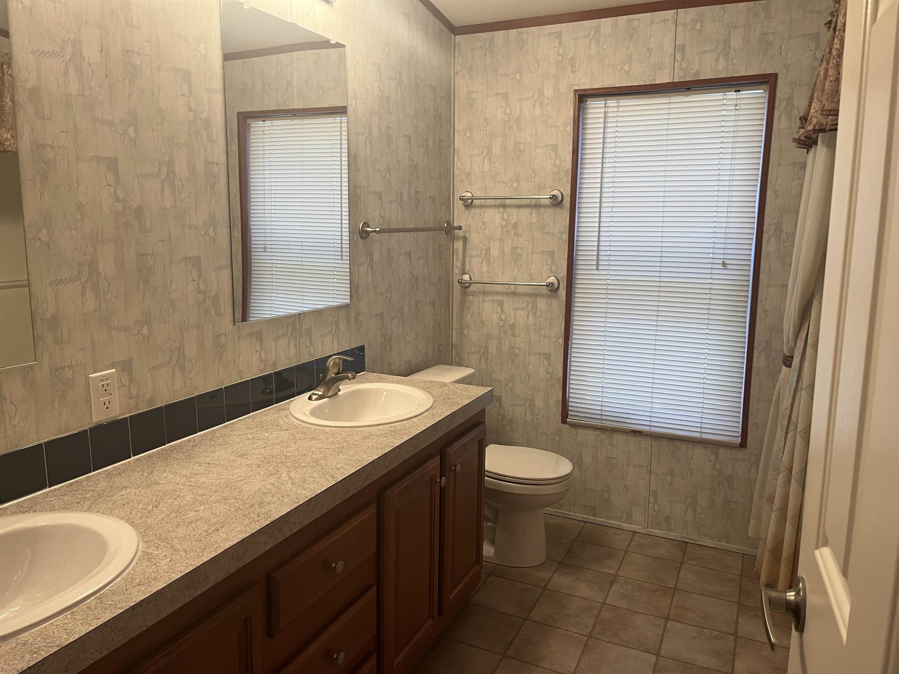 435 32 Road Unit: 231