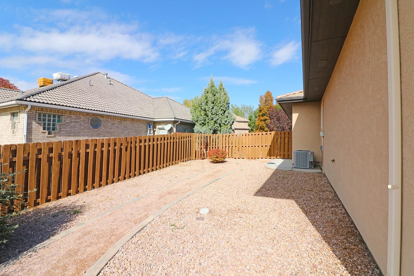 2683 Amber Way