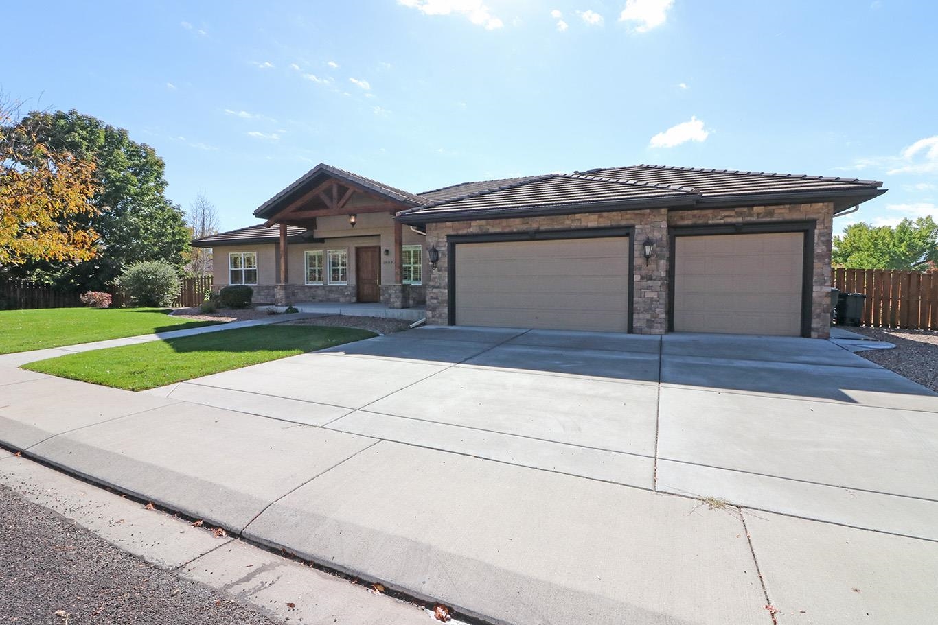 2683 Amber Way