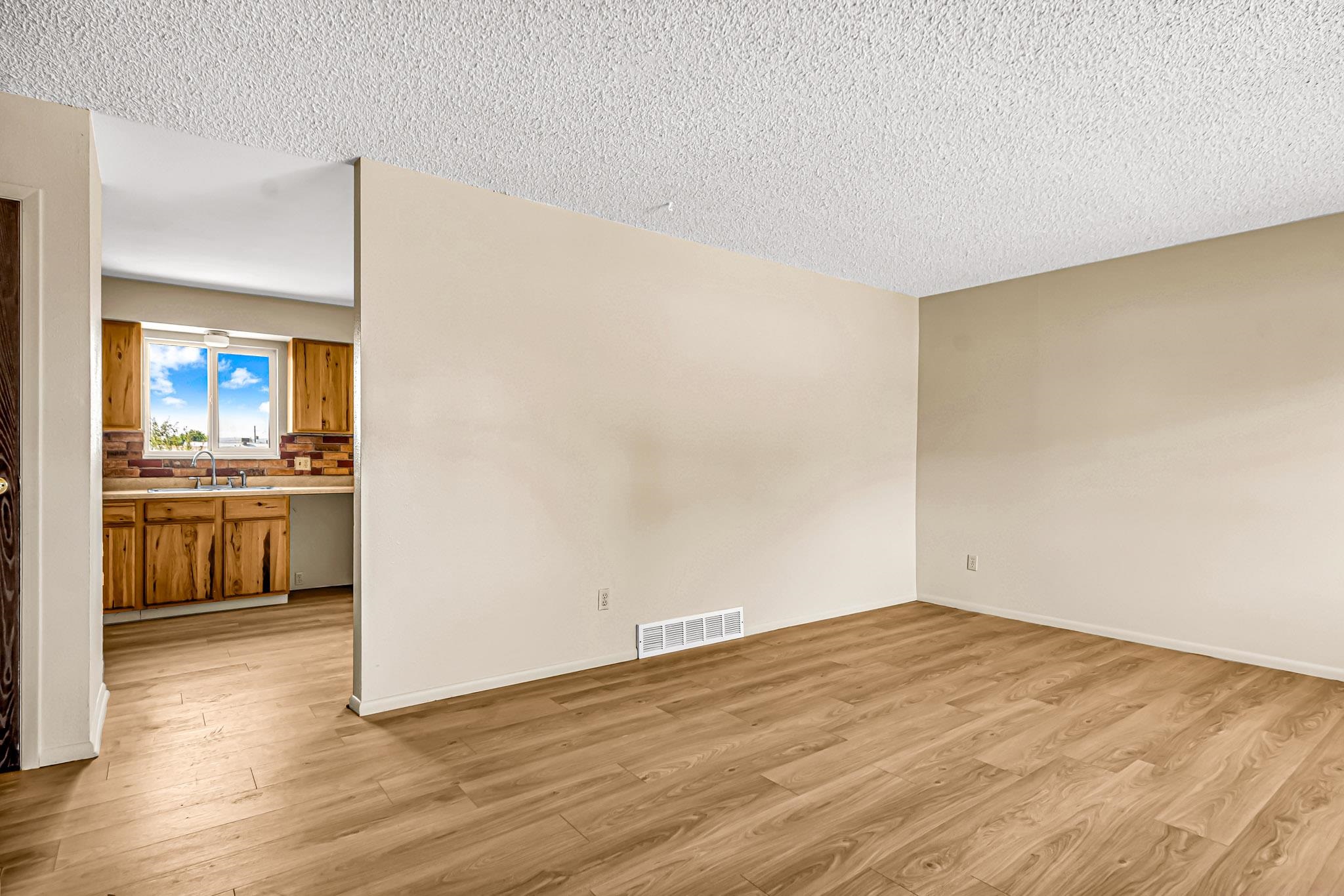 3215 1/2 Rood Avenue