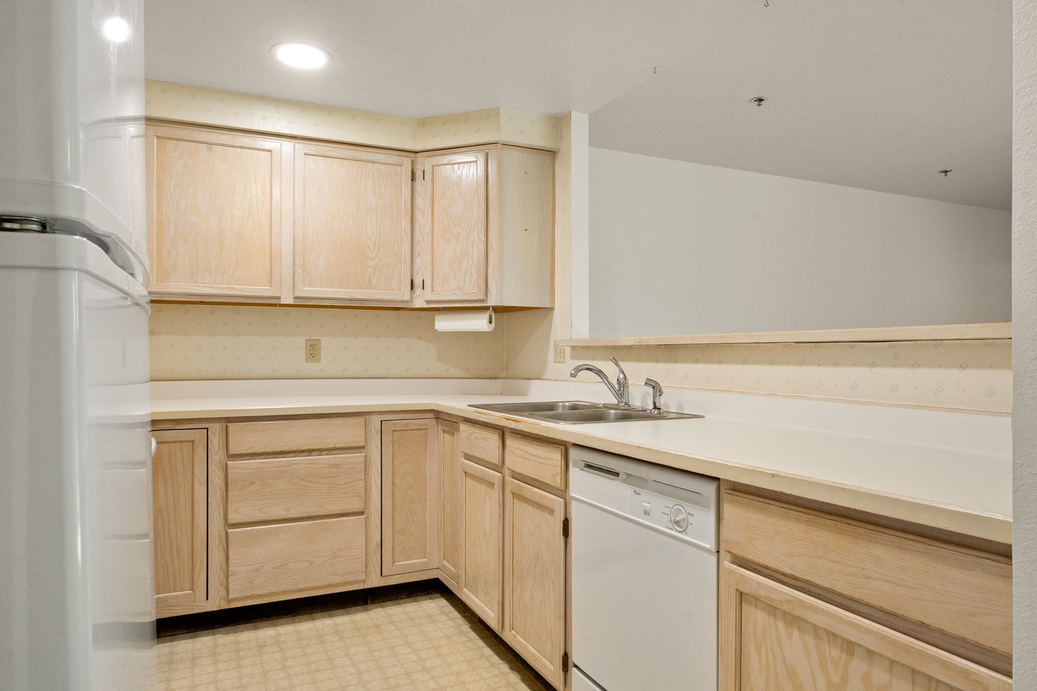 1111 Horizon Drive Unit: 211