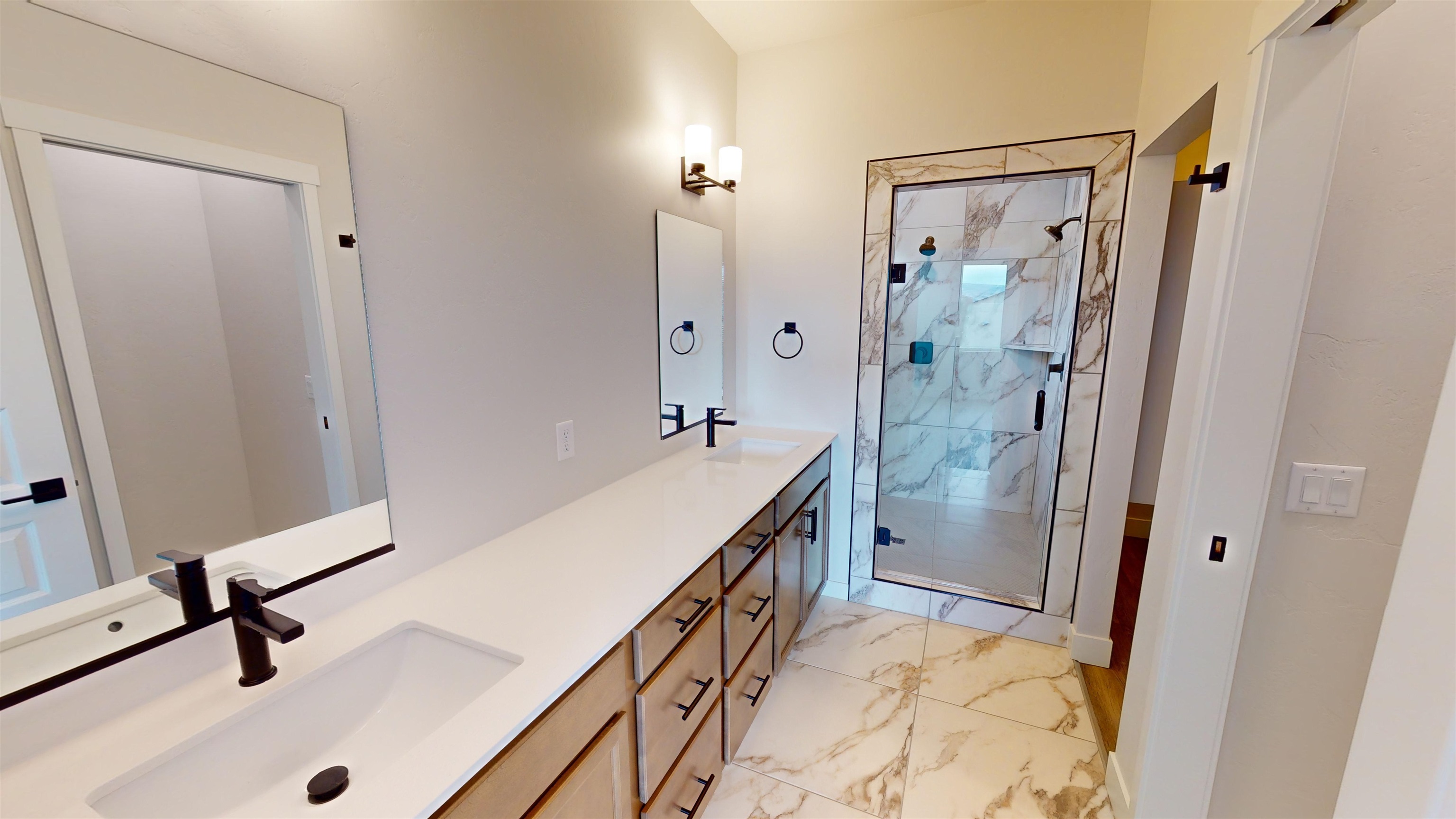 2453 Hamilton Road Unit: B