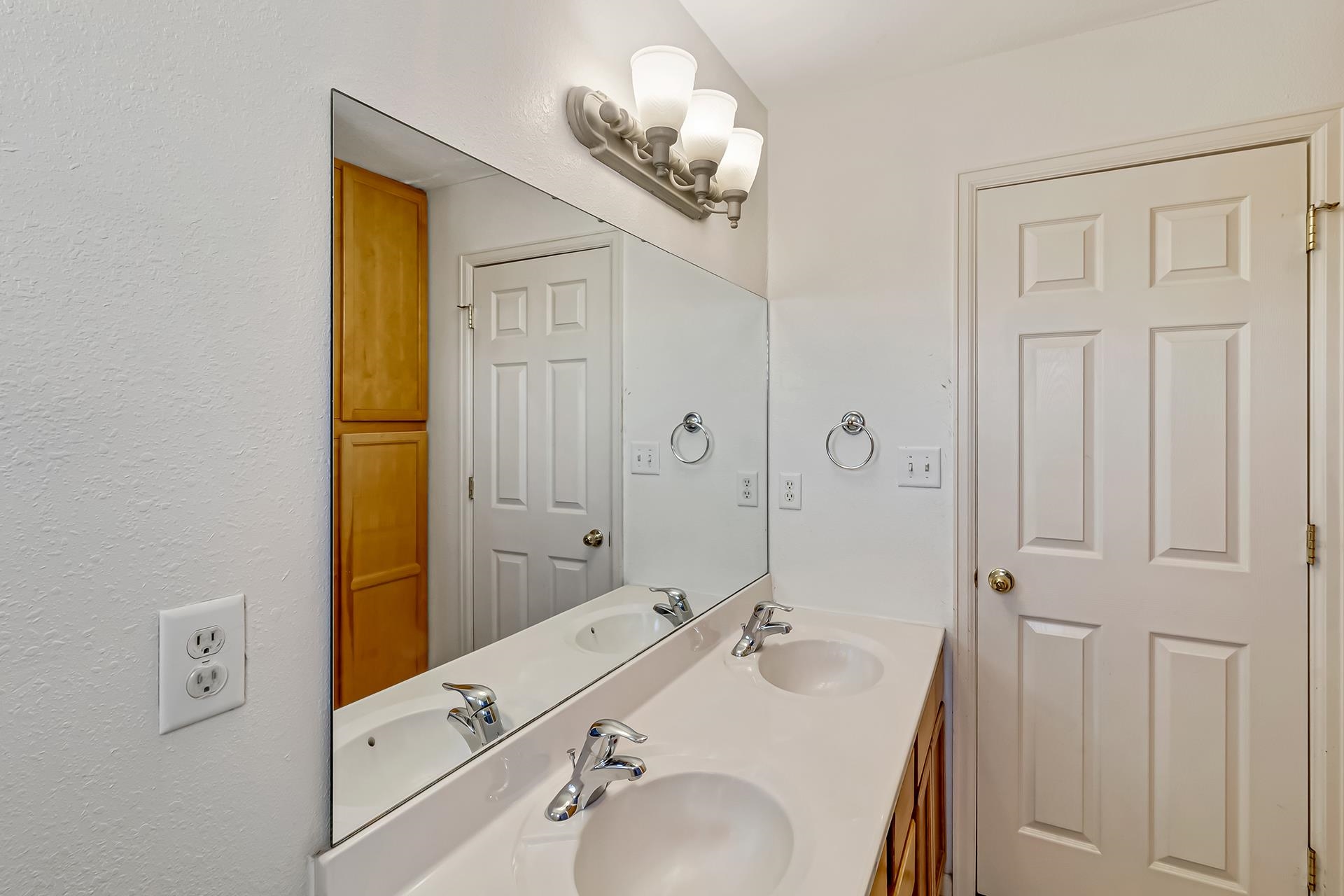 104 1/2 Anna Court