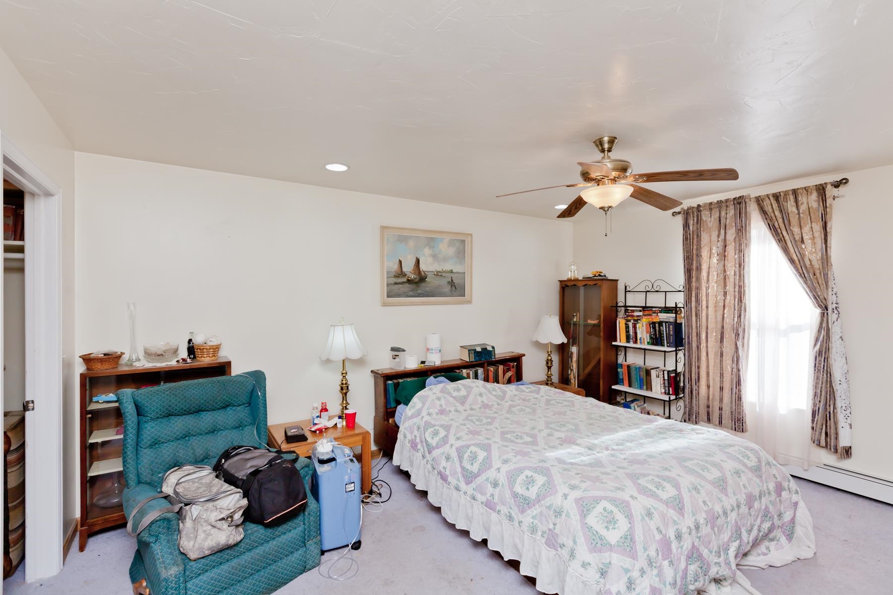 2950 E View Drive