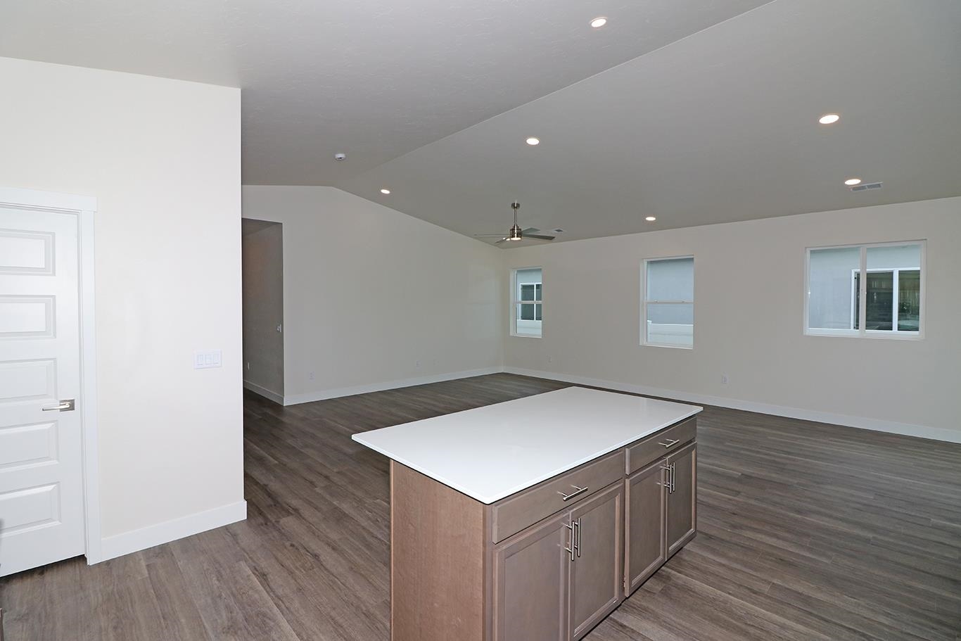 1653 Rusty Rivet Road
