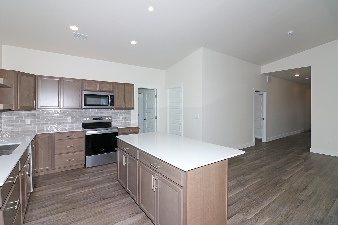 1653 Rusty Rivet Road