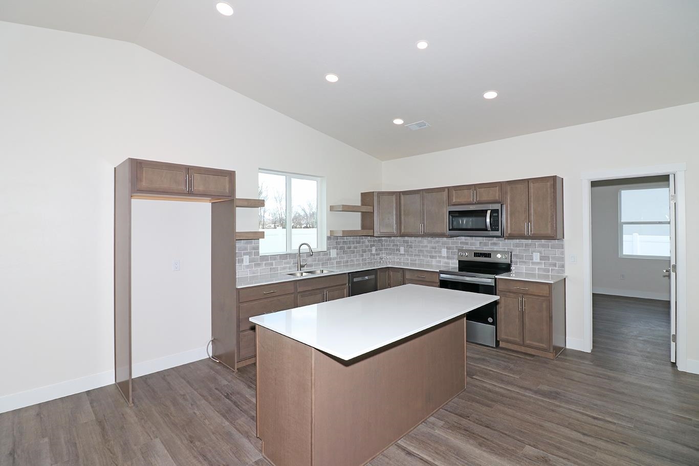 1653 Rusty Rivet Road