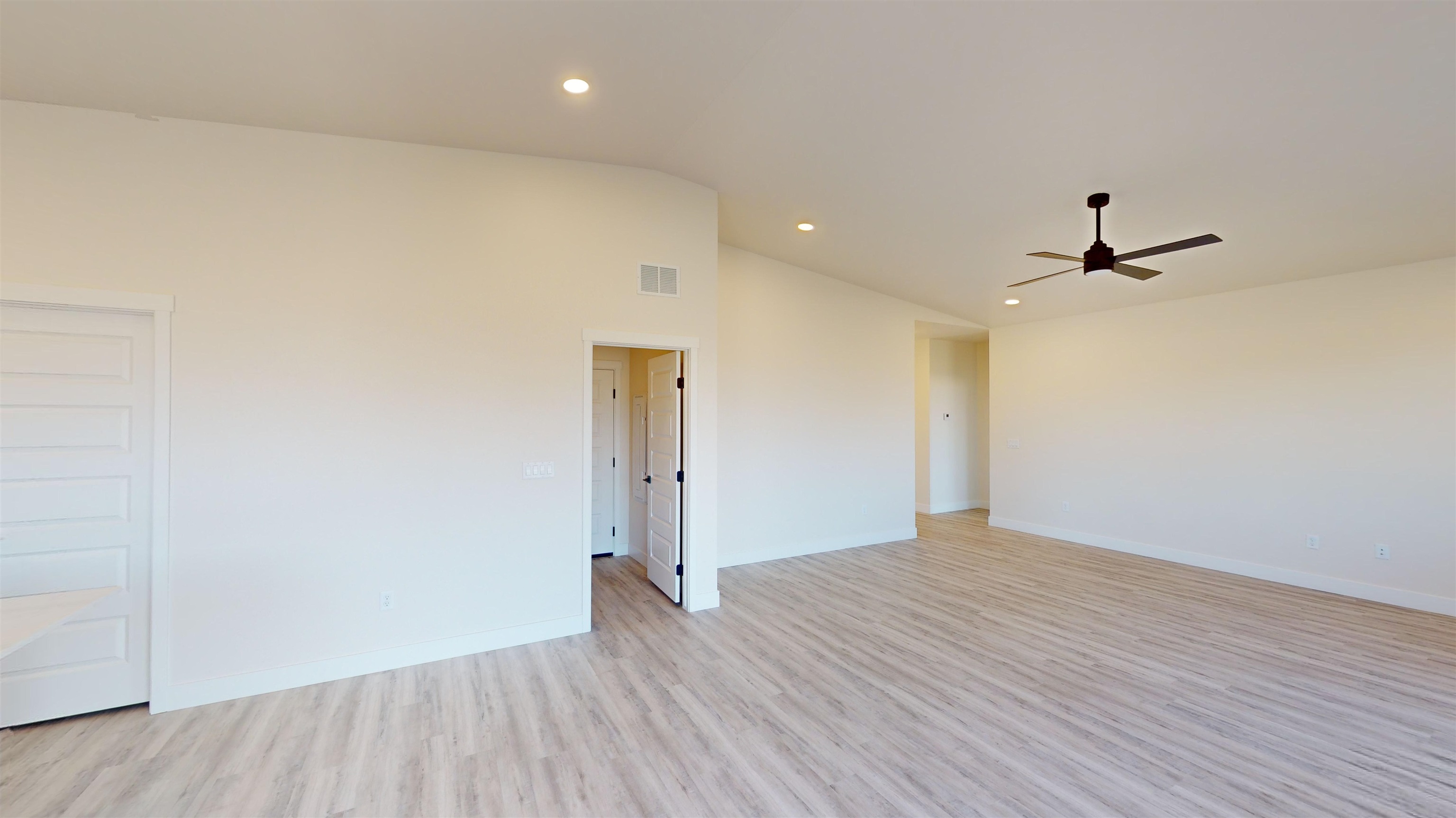 1633 Rusty Rivet Road