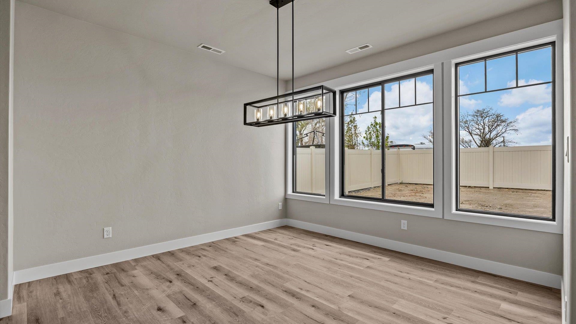 833 Ambrosia Avenue