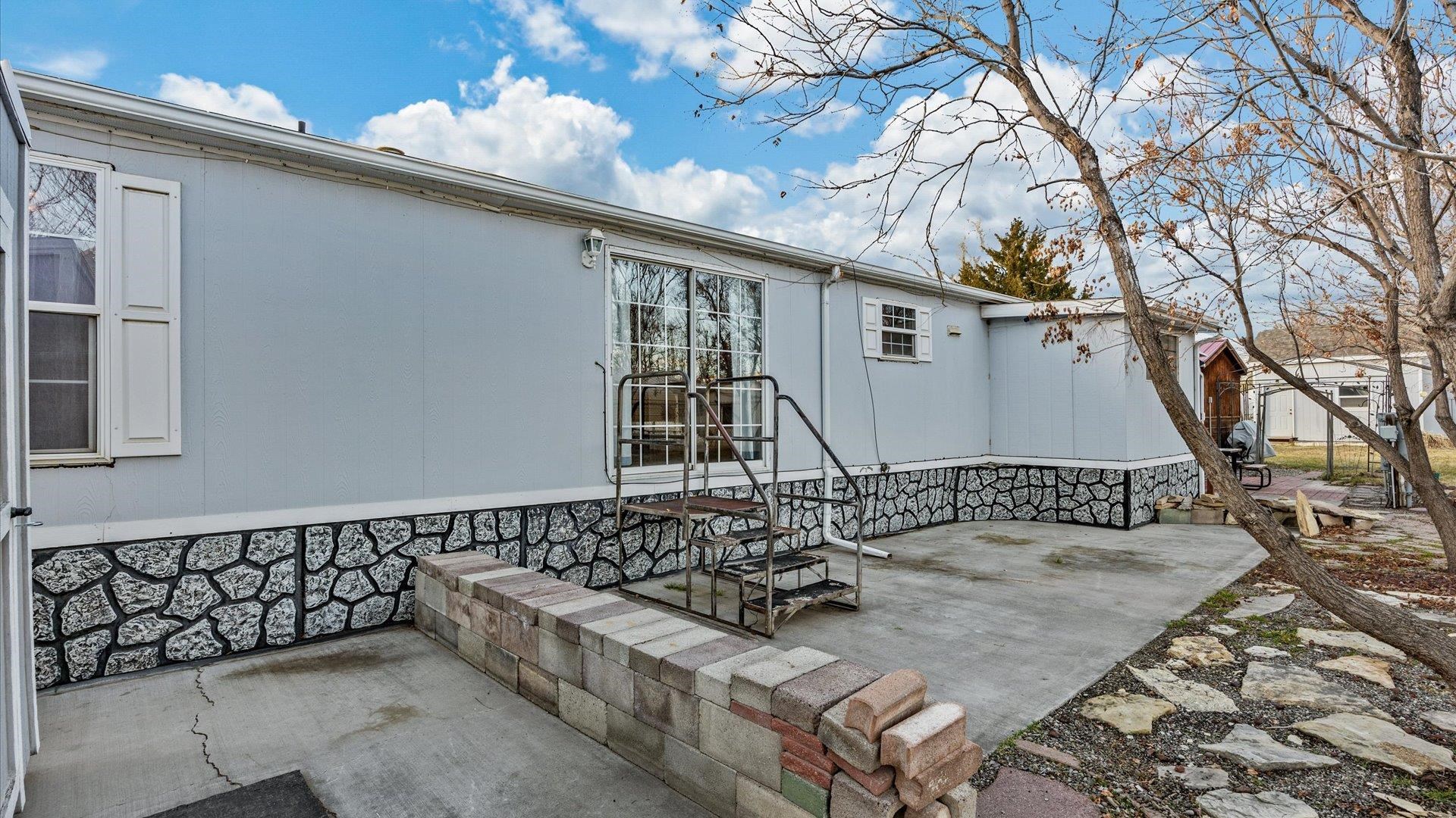 2986 Hall Avenue