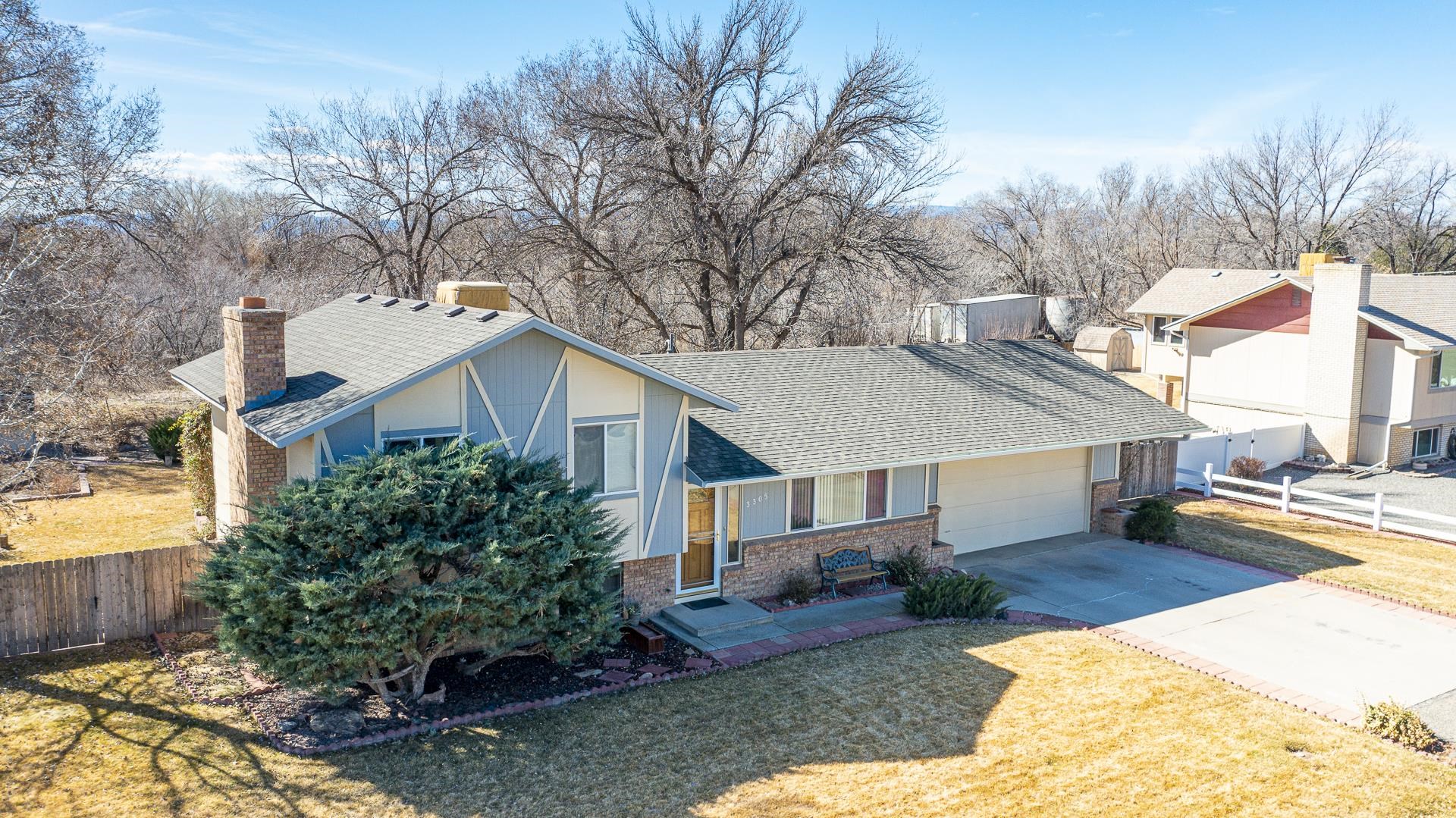 3305 Laurel Lane