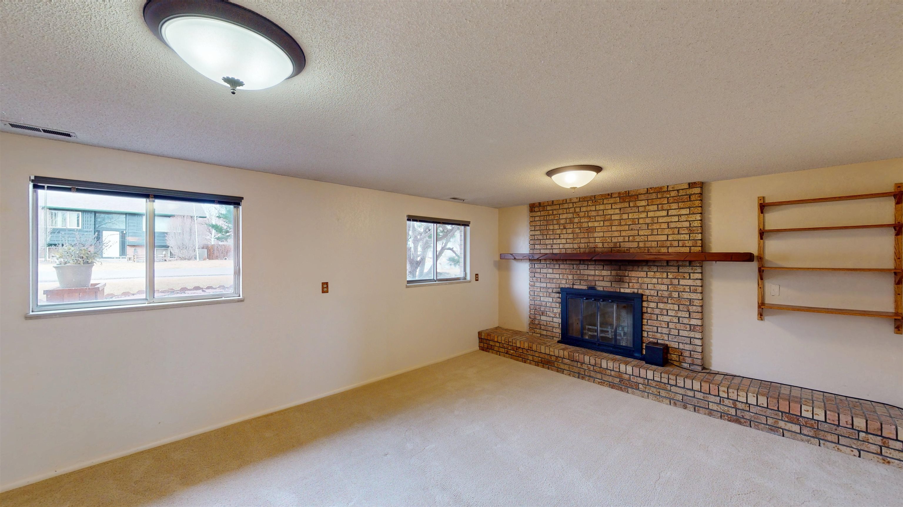 3305 Laurel Lane