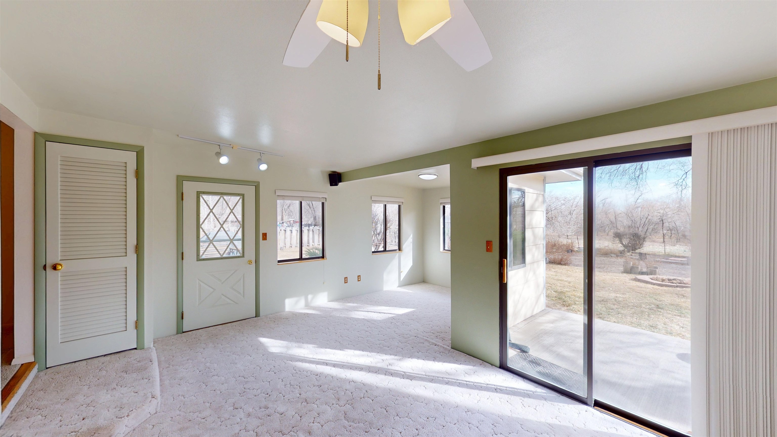 3305 Laurel Lane
