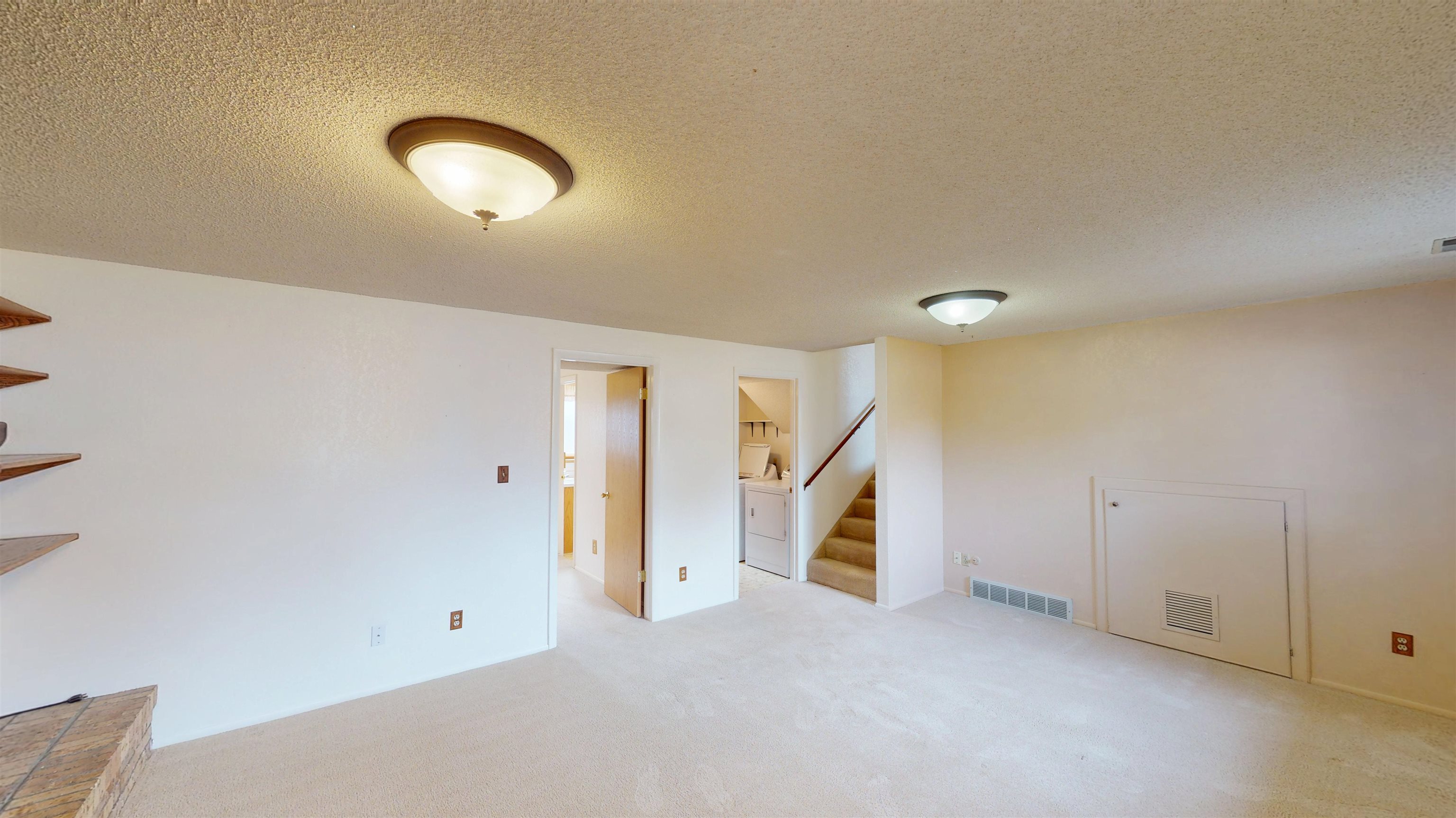 3305 Laurel Lane