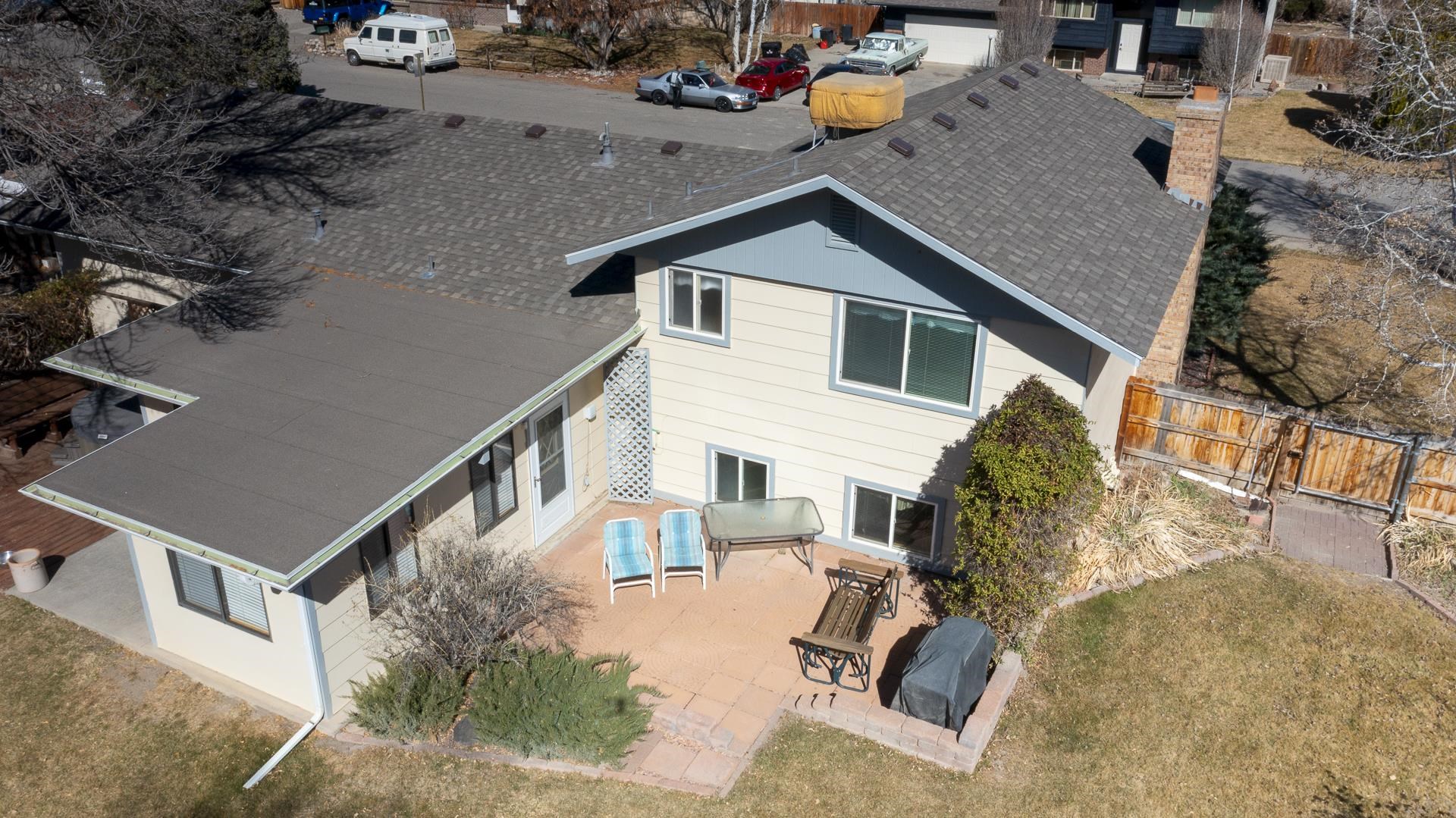 3305 Laurel Lane