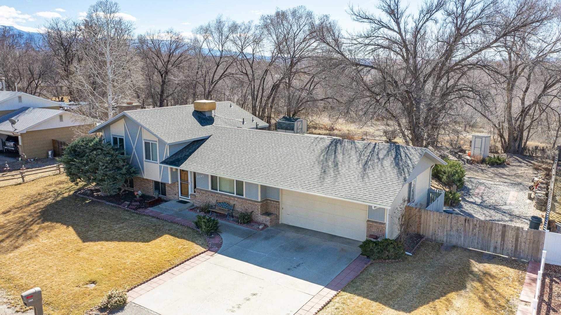 3305 Laurel Lane