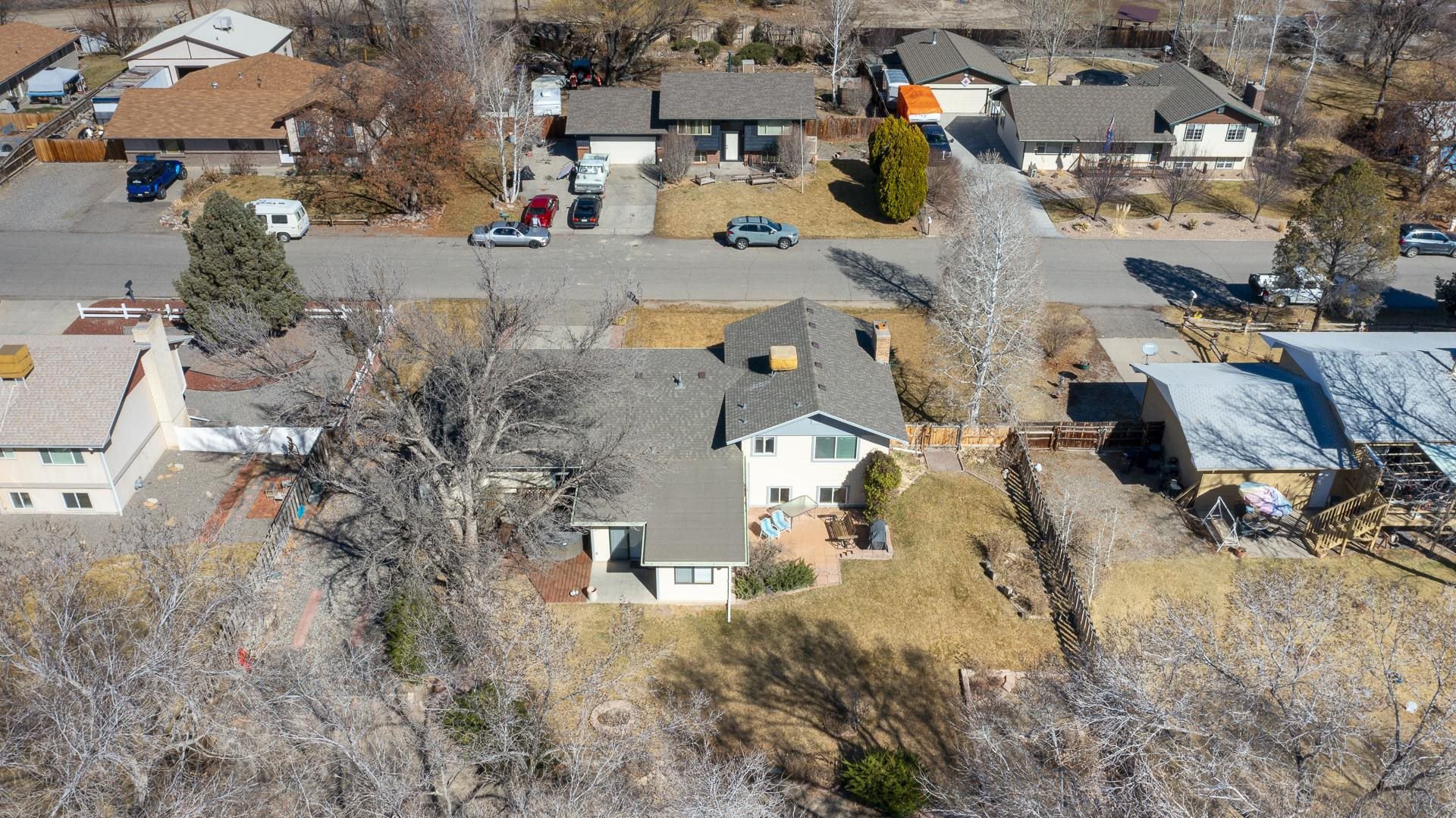 3305 Laurel Lane