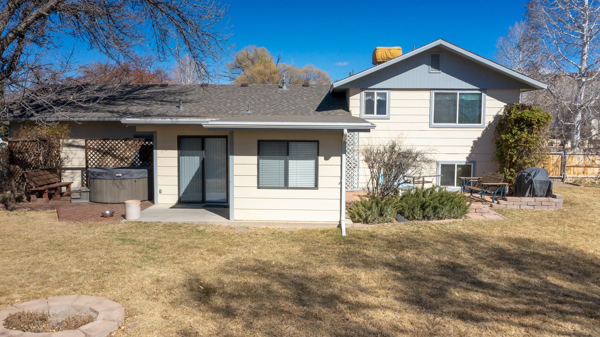 3305 Laurel Lane