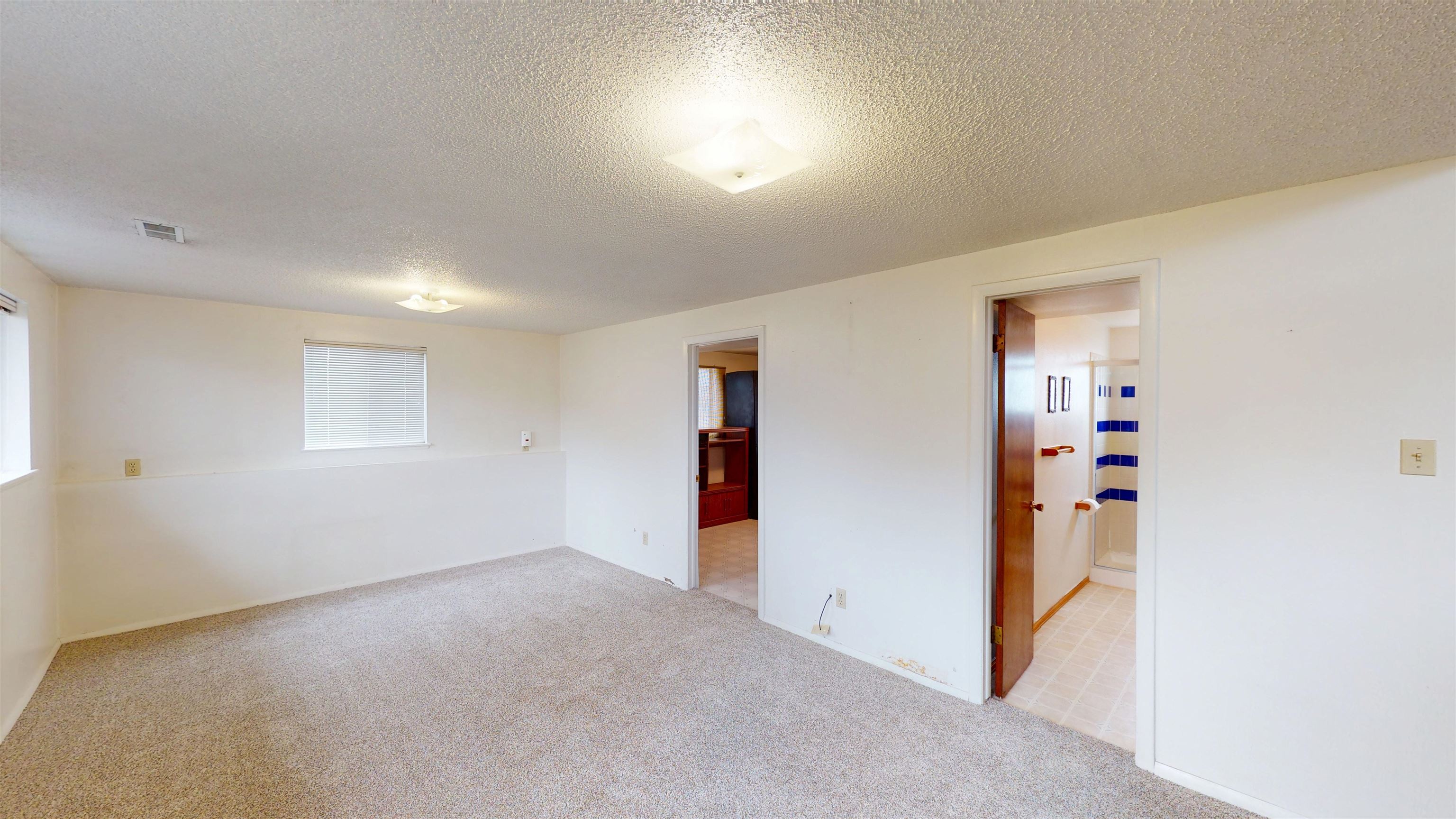 2507 Walnut Avenue