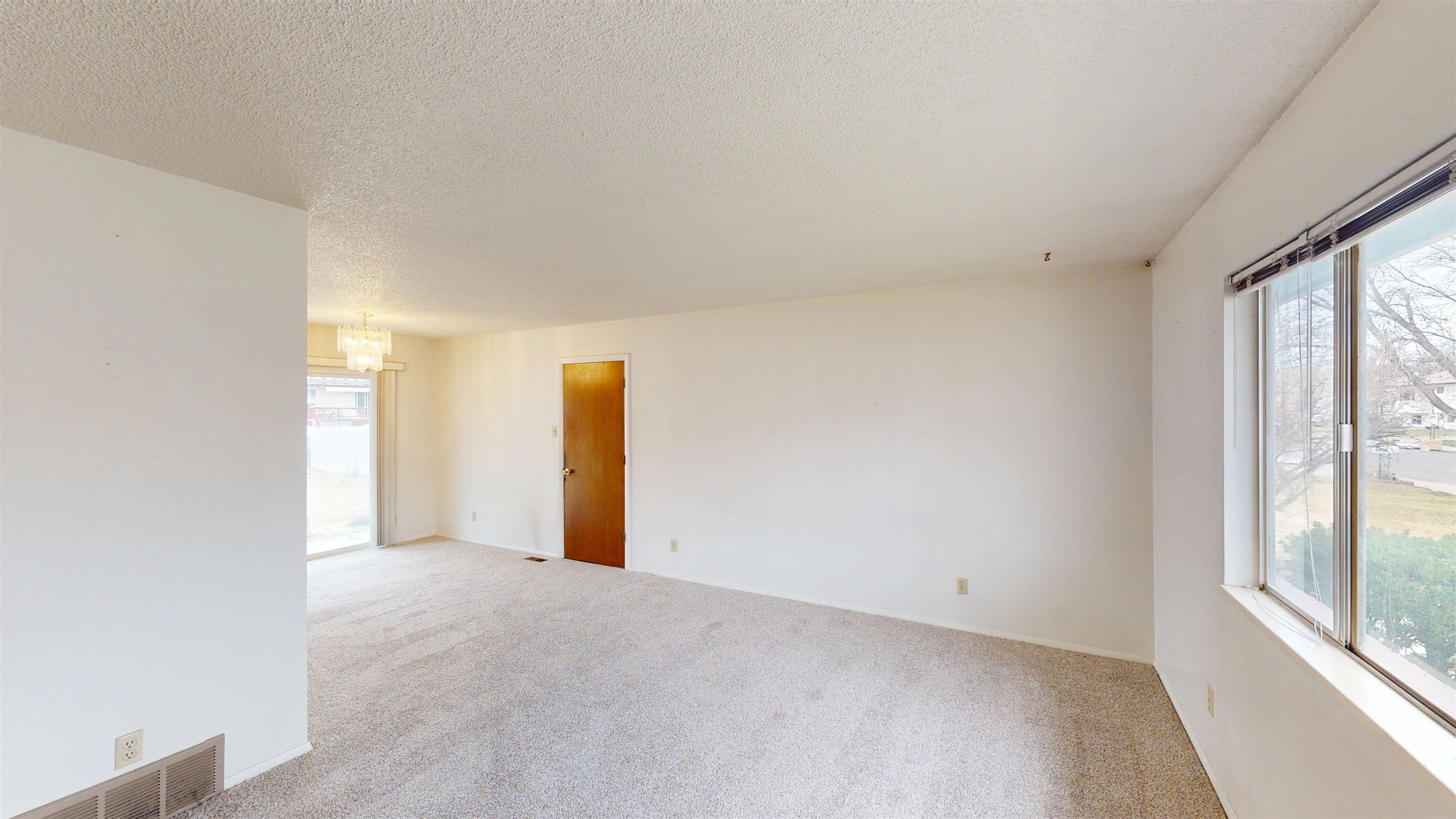 2507 Walnut Avenue