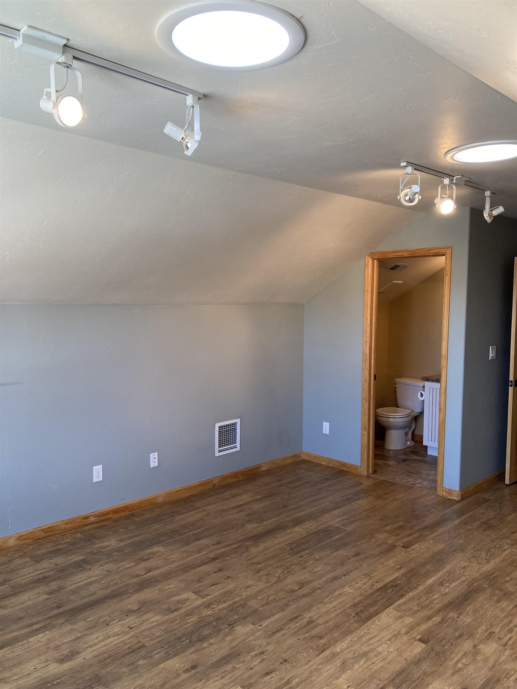 2526 Greystone Drive