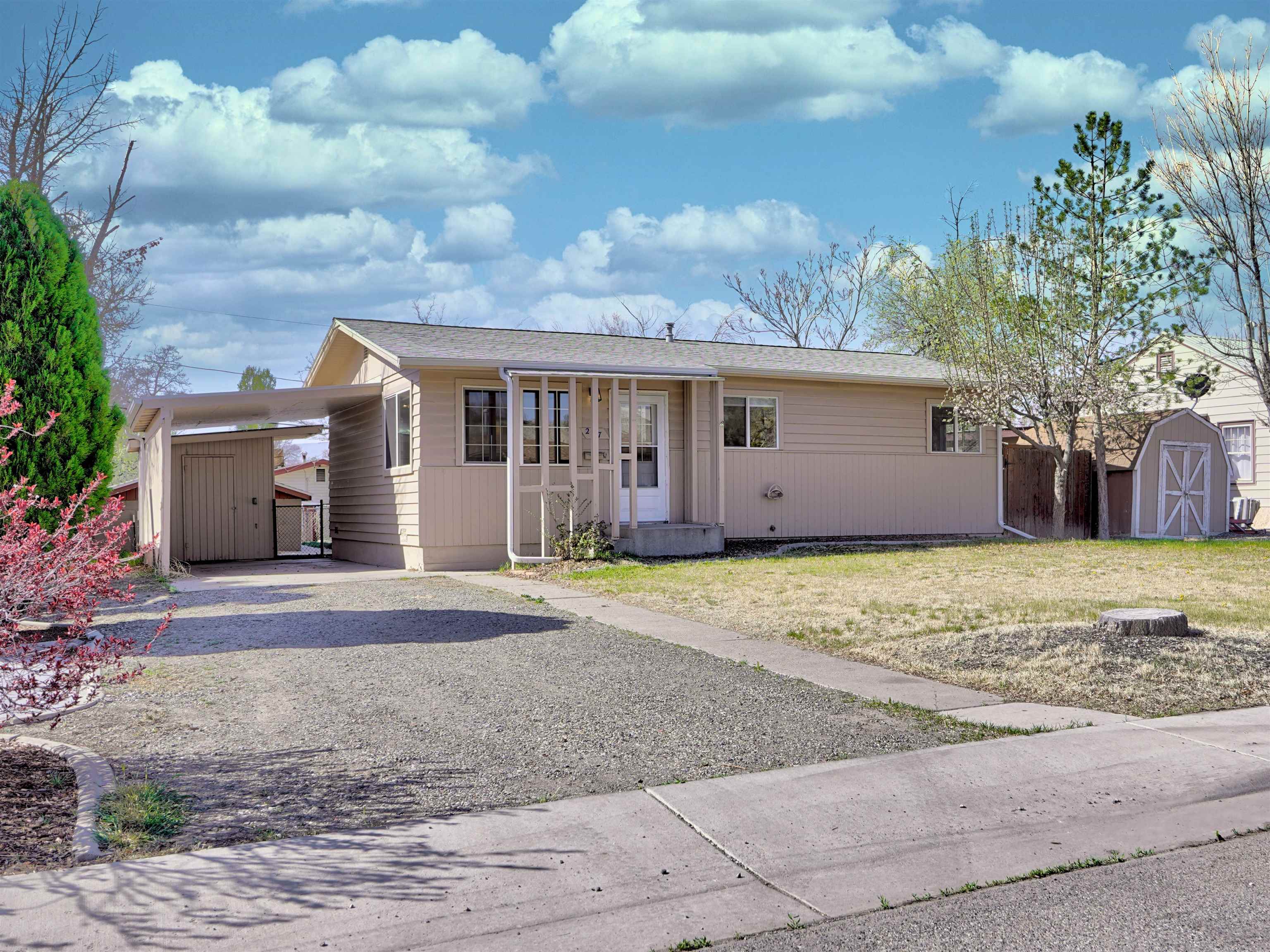 2117 Manor Avenue
