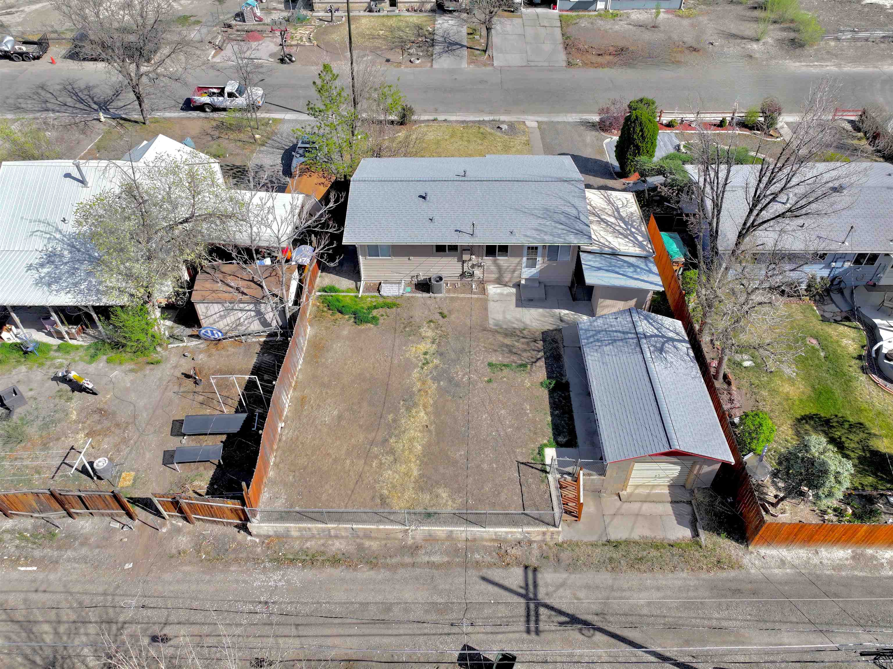 2117 Manor Avenue
