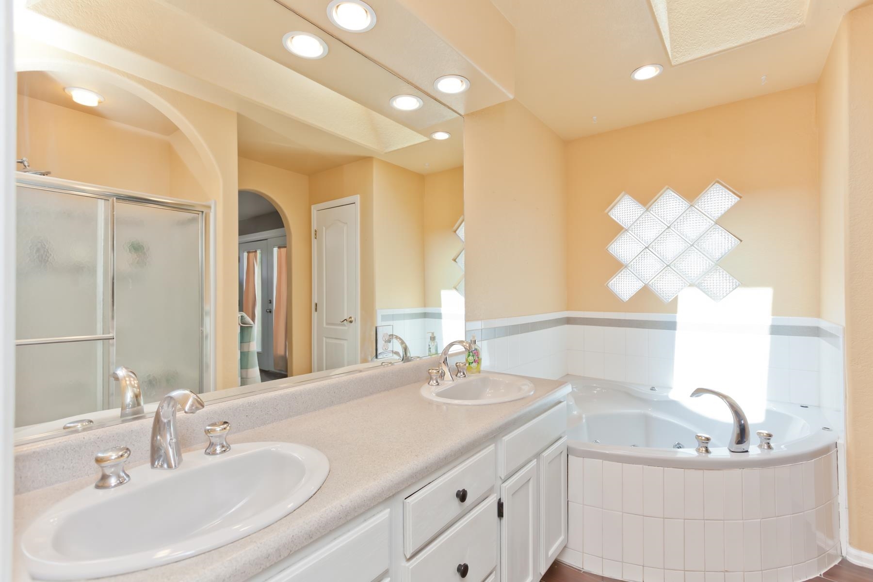 2700 E Yucatan Court