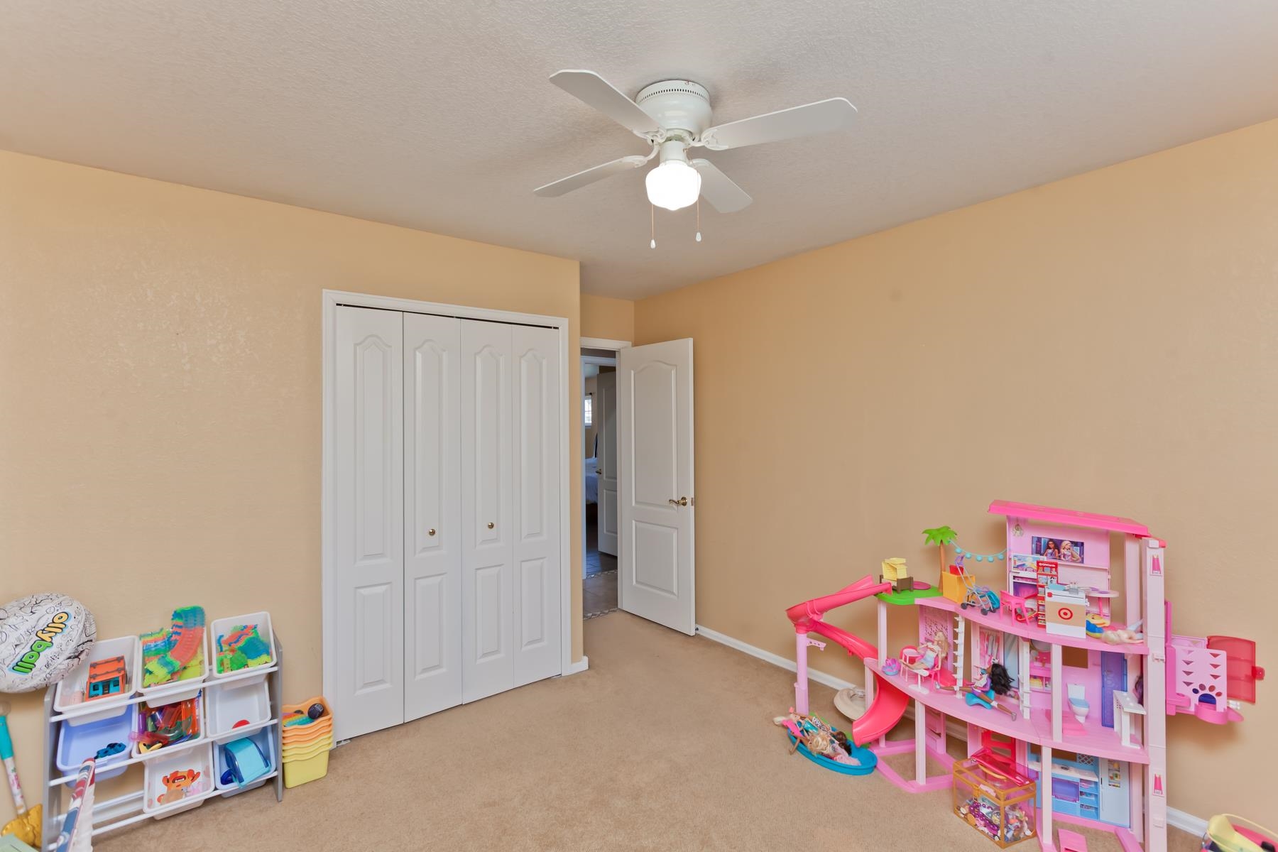 2700 E Yucatan Court