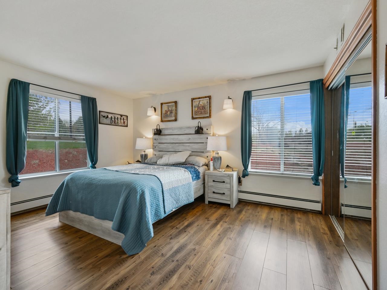 3156 Lakeside Drive Unit: 207