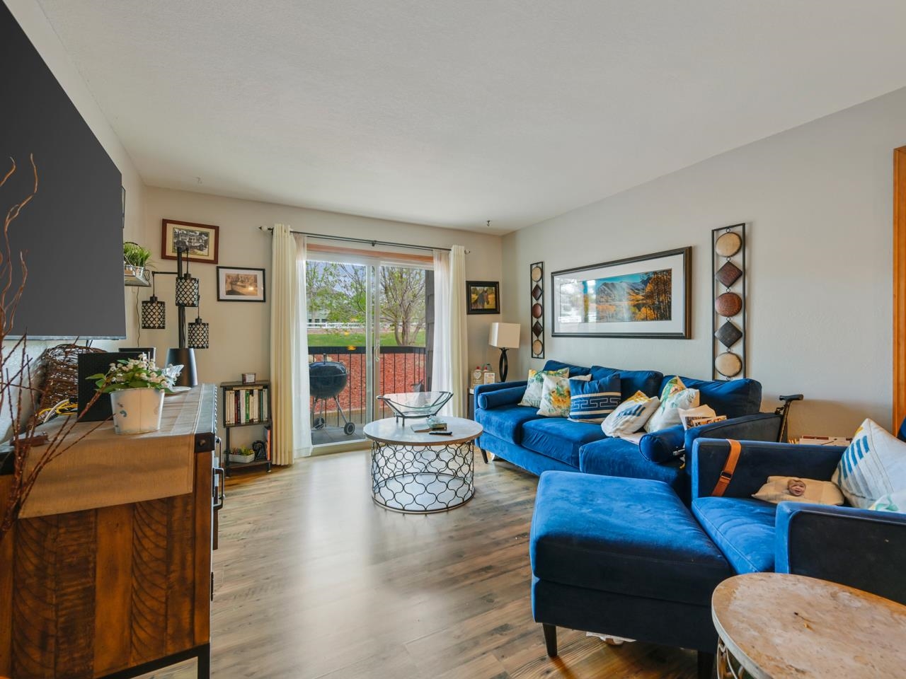 3156 Lakeside Drive Unit: 207