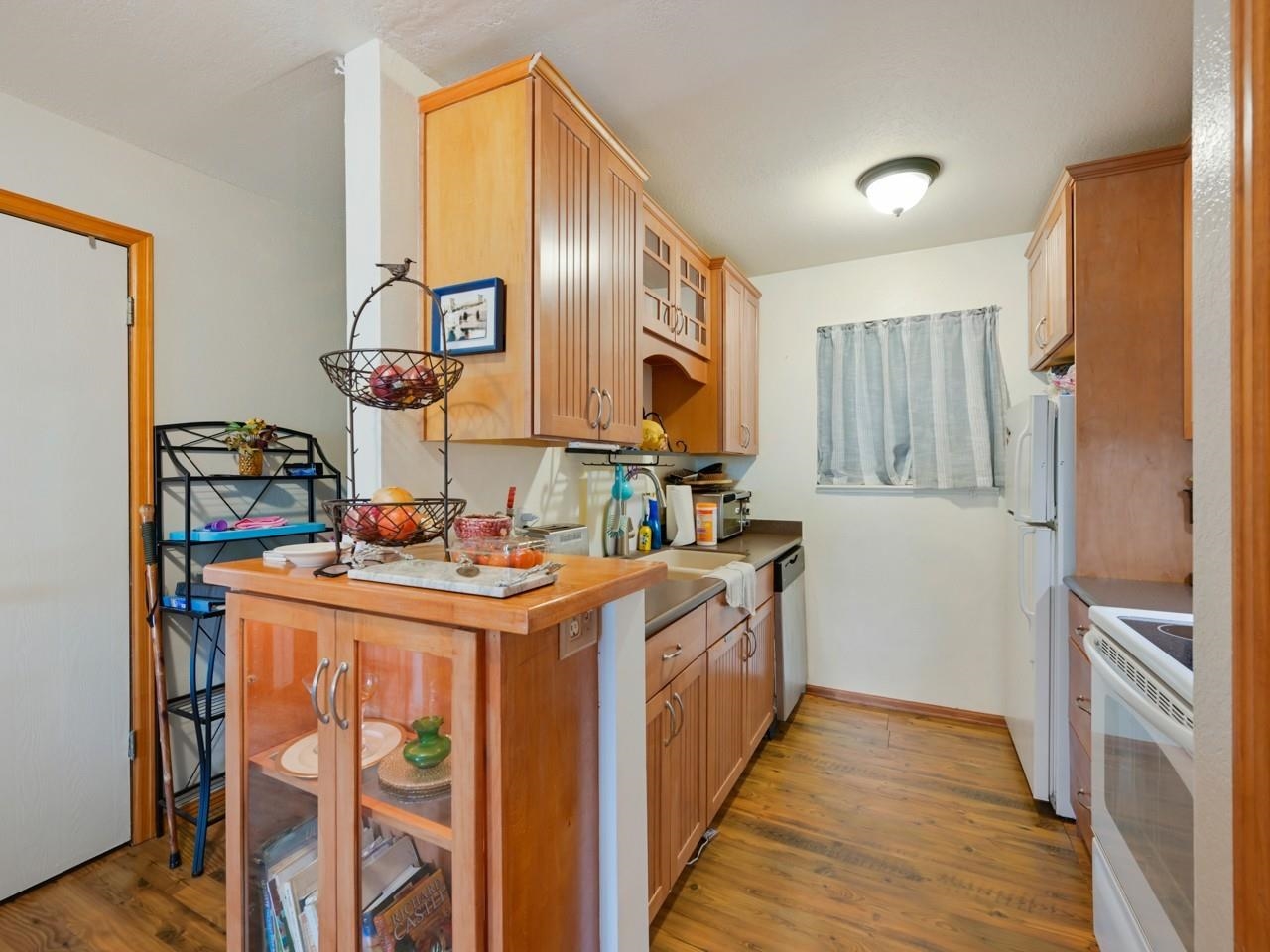 3156 Lakeside Drive Unit: 207