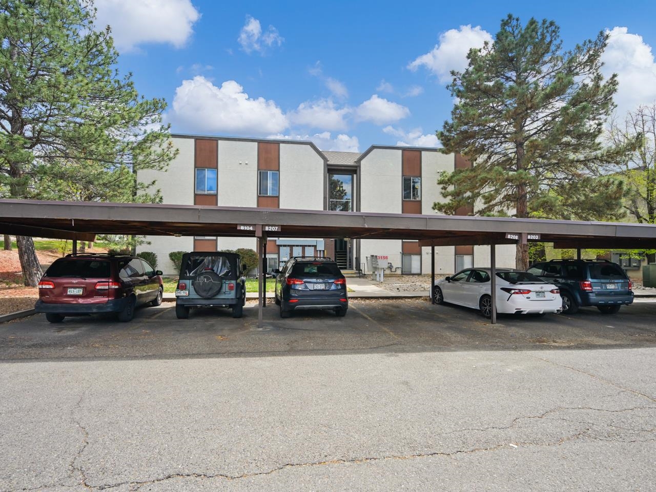 3156 Lakeside Drive Unit: 207