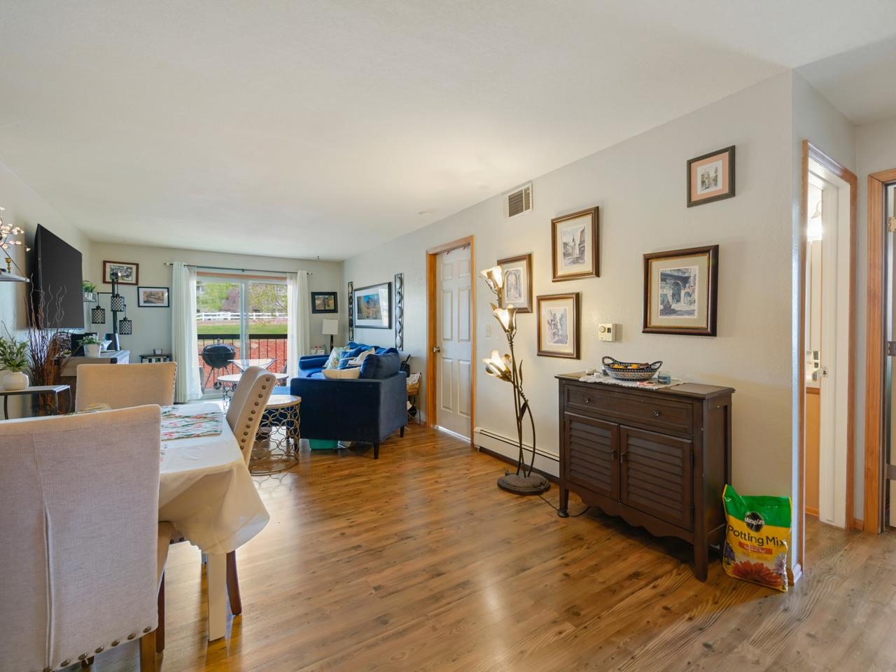 3156 Lakeside Drive Unit: 207