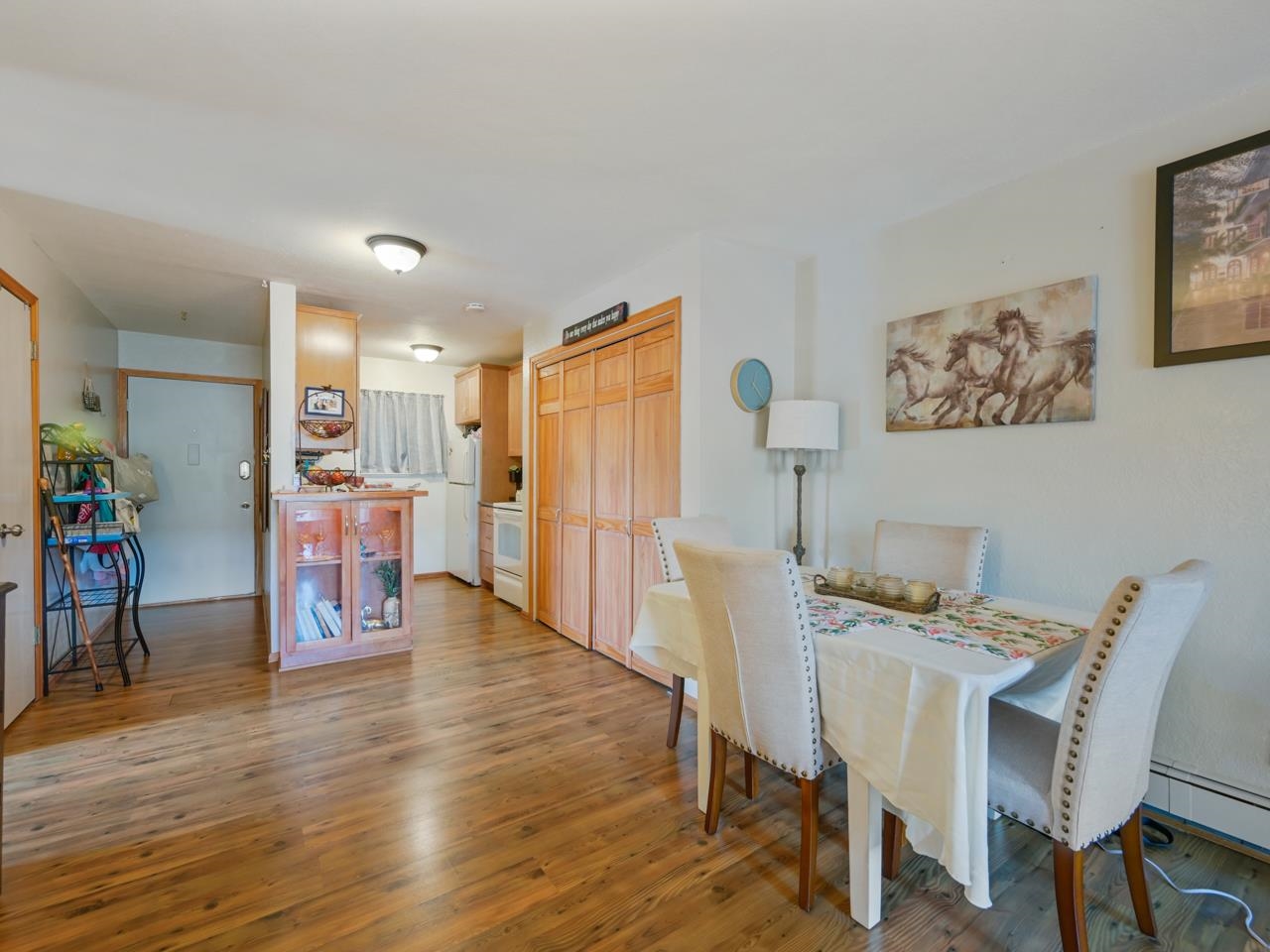 3156 Lakeside Drive Unit: 207