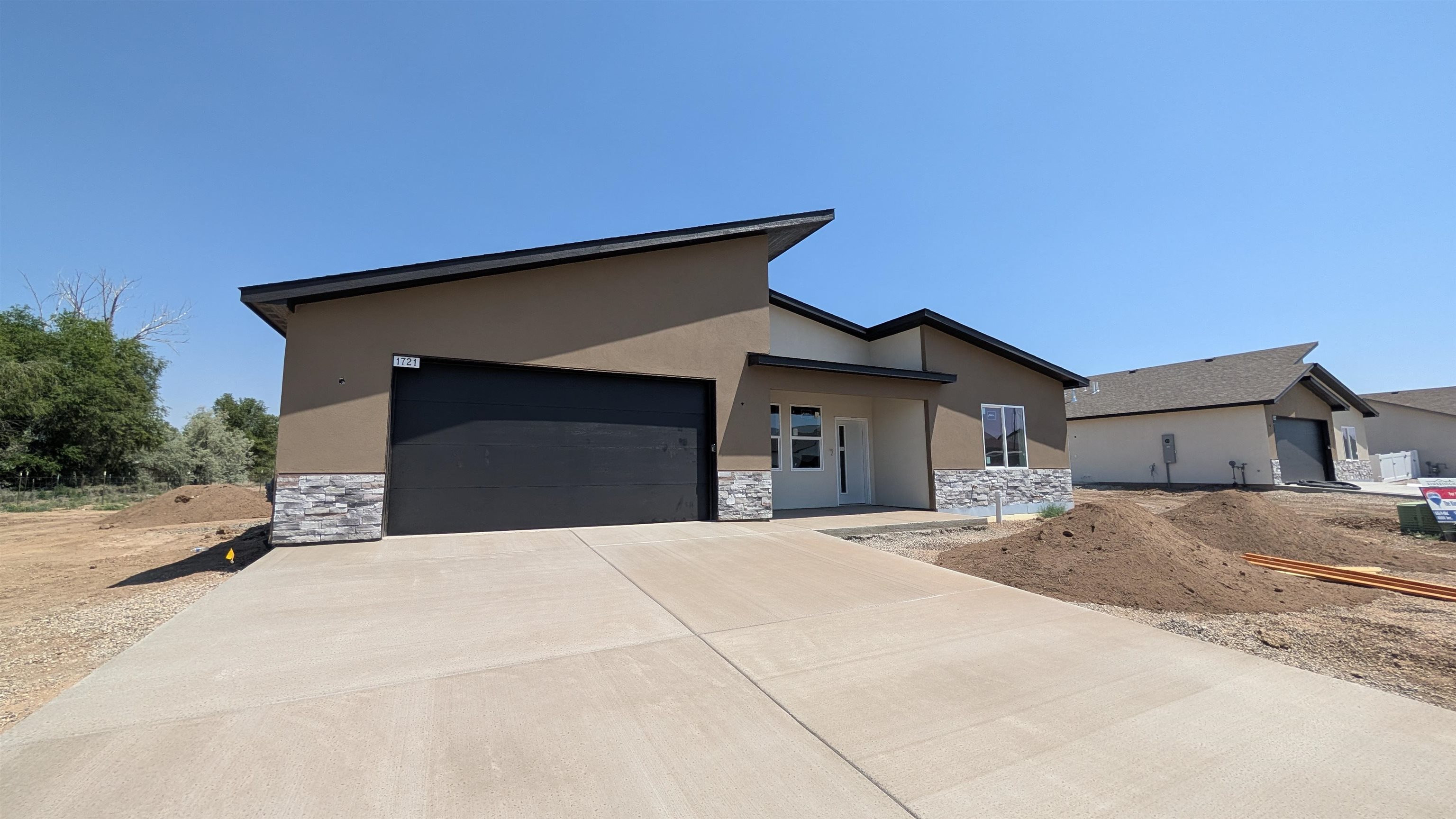 1721 Caliper Way