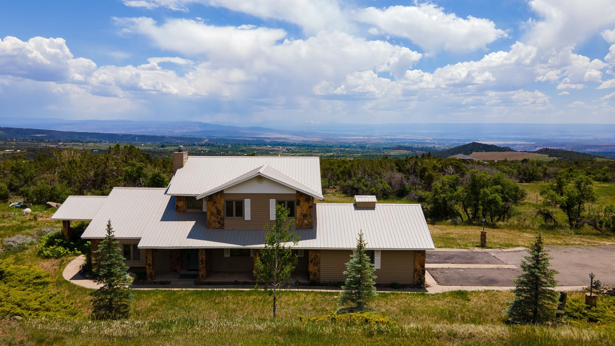 21565 Highway 65