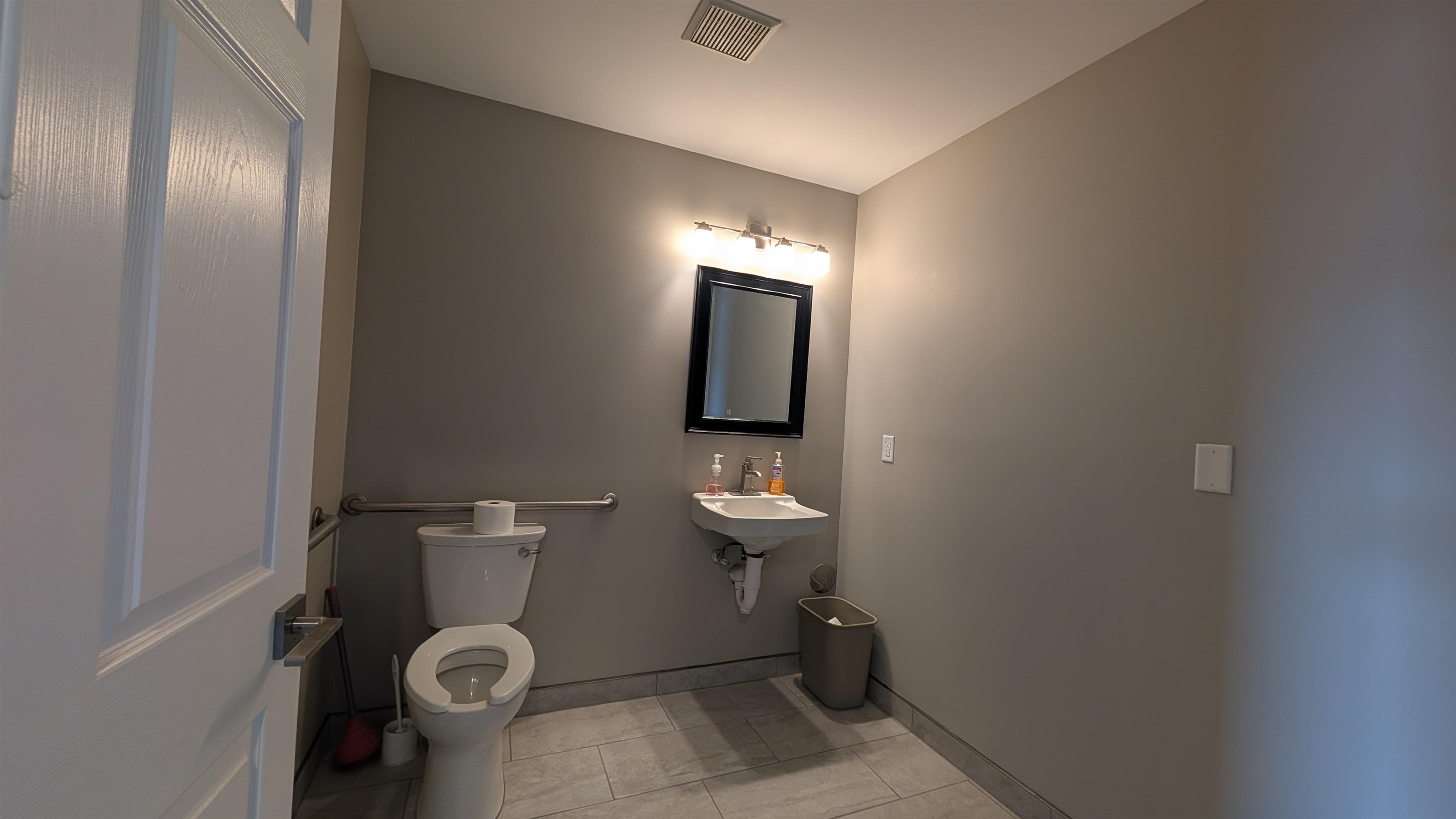 576 Northgate Drive Unit: 2