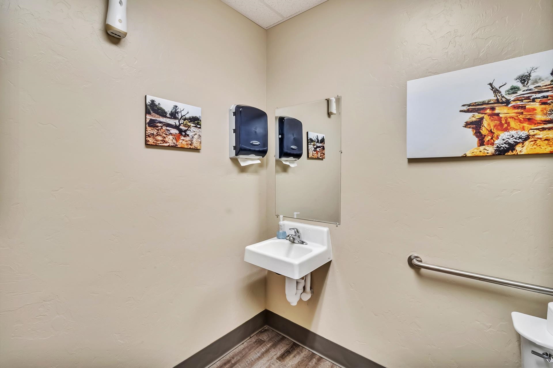 601 Main Street Unit: B