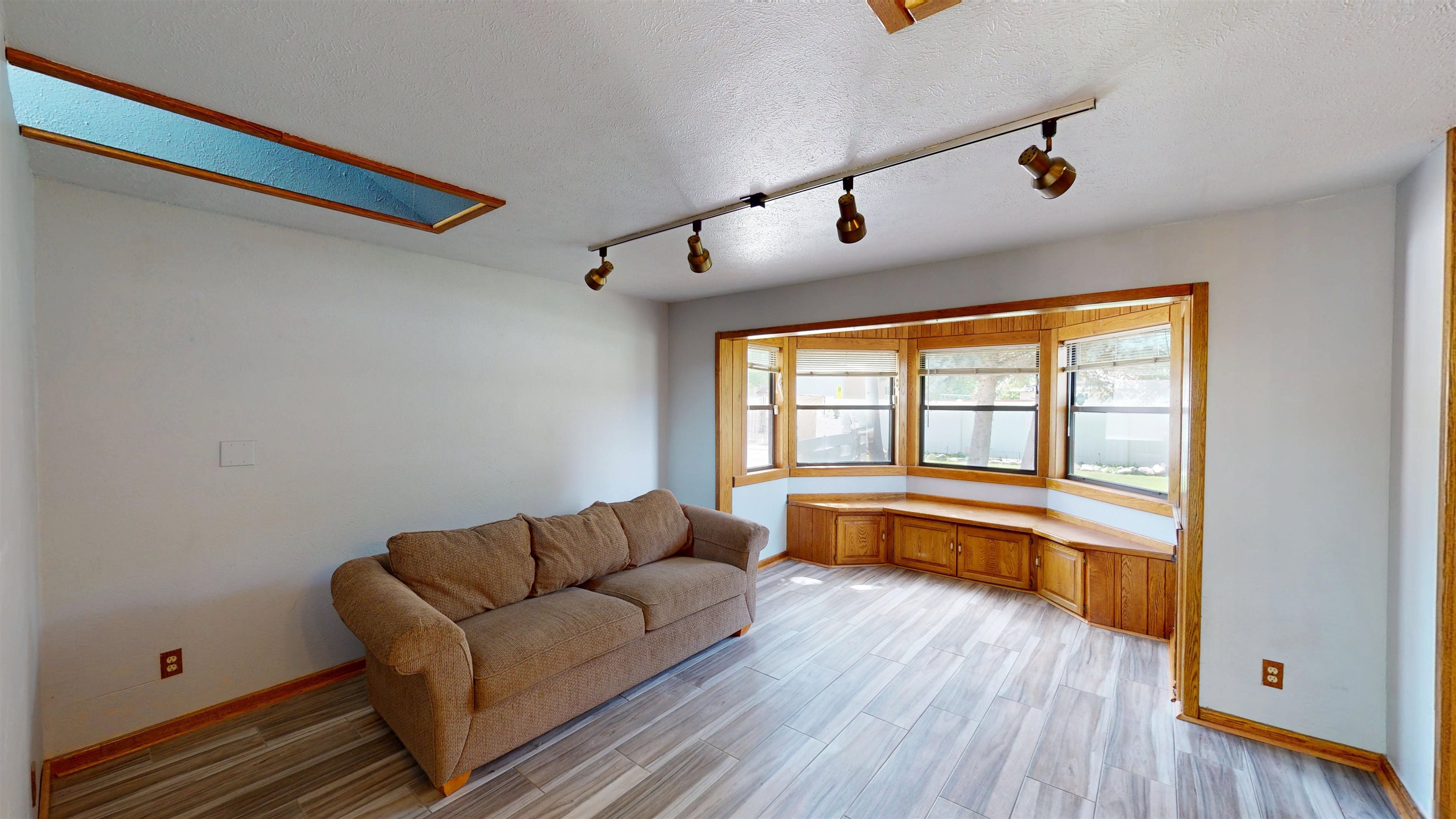2251 Kingston Road