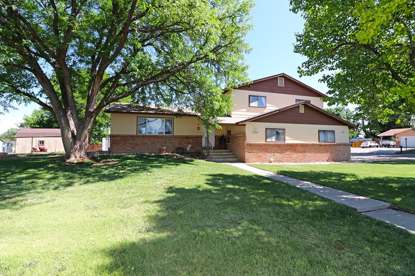 2206 Arrowhead Lane