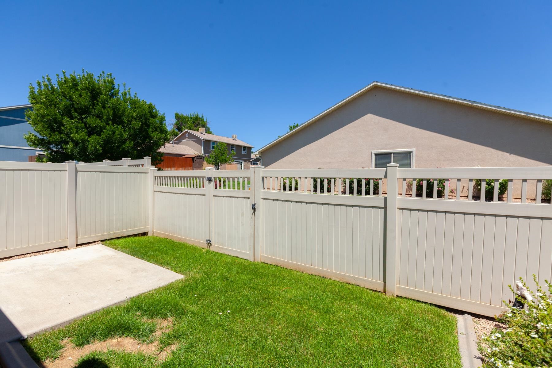 2882 Cascade Avenue
