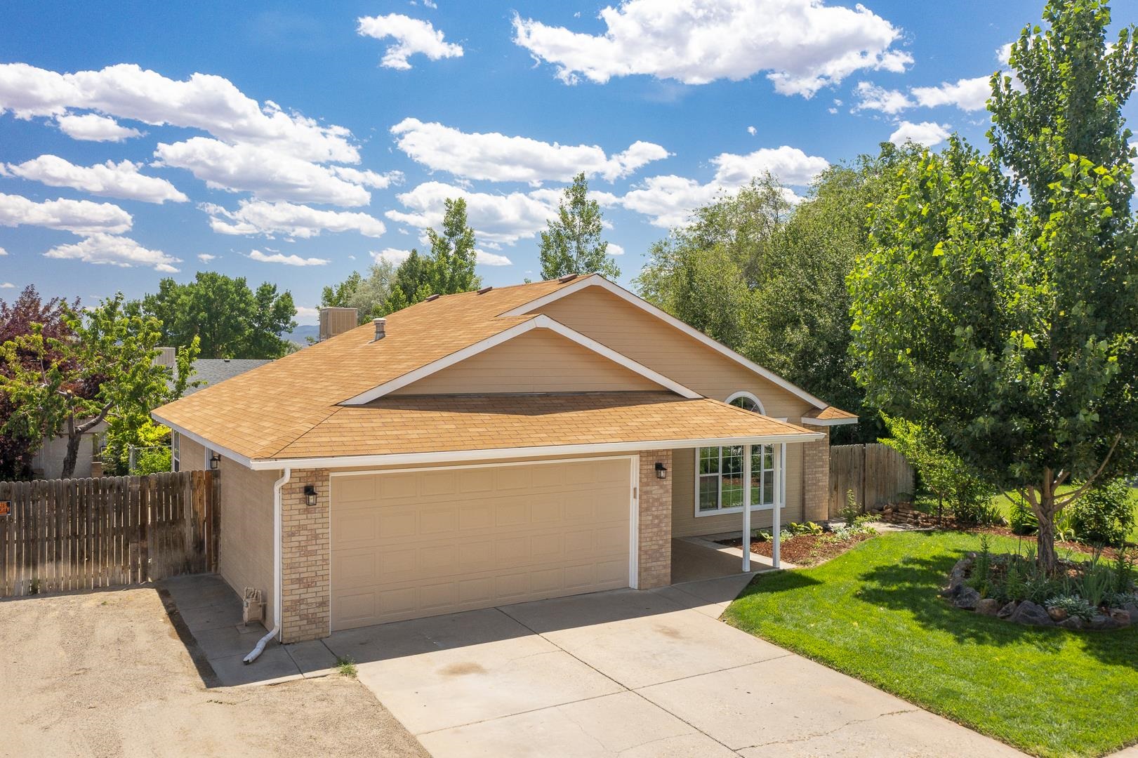 2995 1/2 Bret Drive