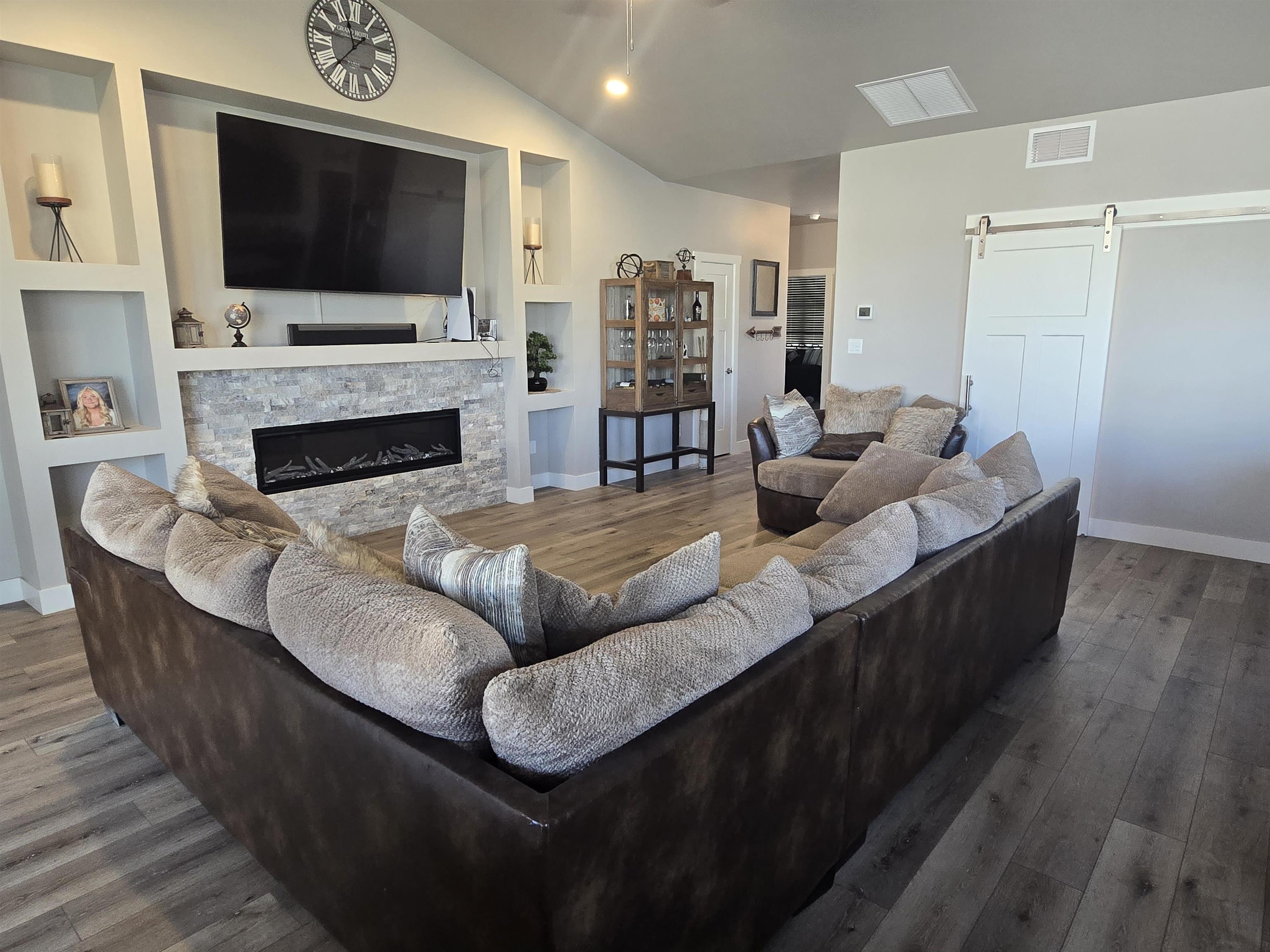 687 Eadin Lane