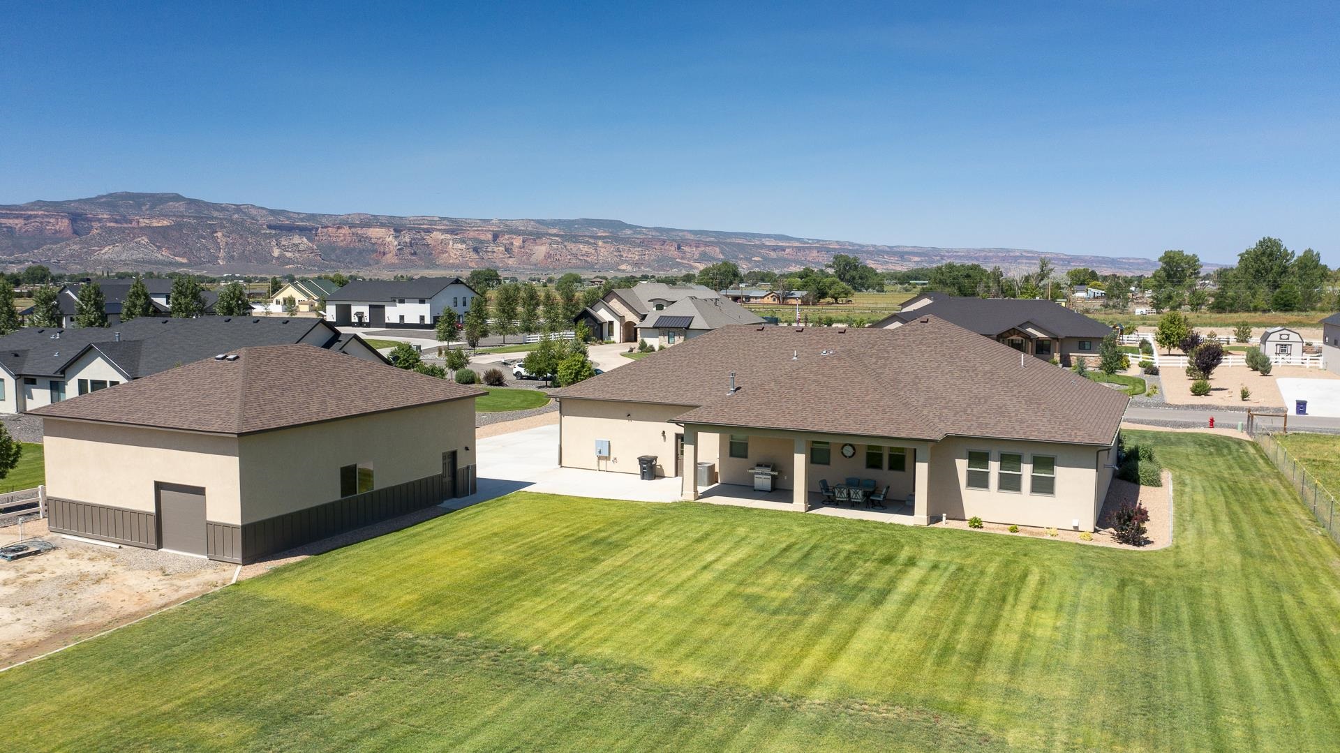 986 FARM HOUSE ROAD