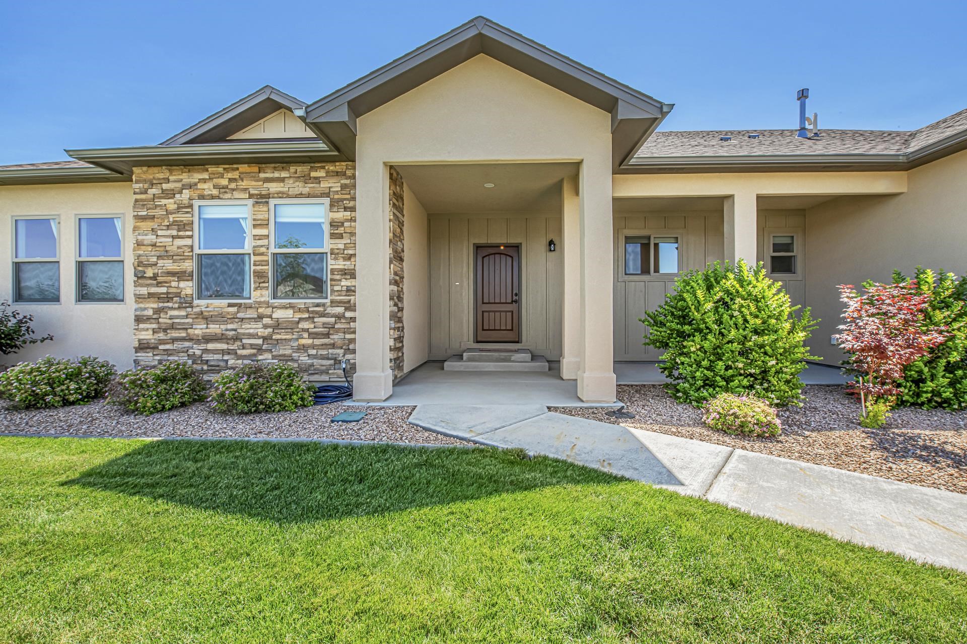 986 FARM HOUSE ROAD