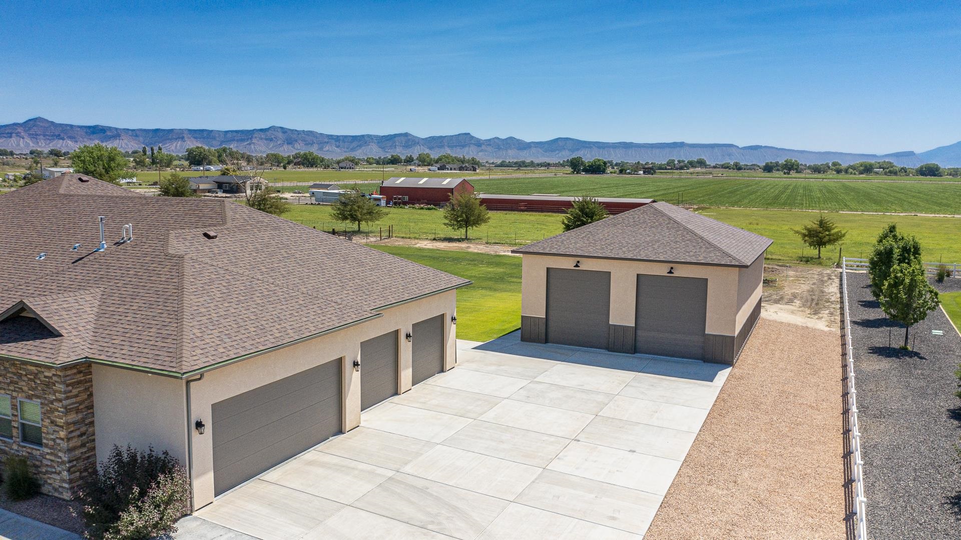 986 FARM HOUSE ROAD